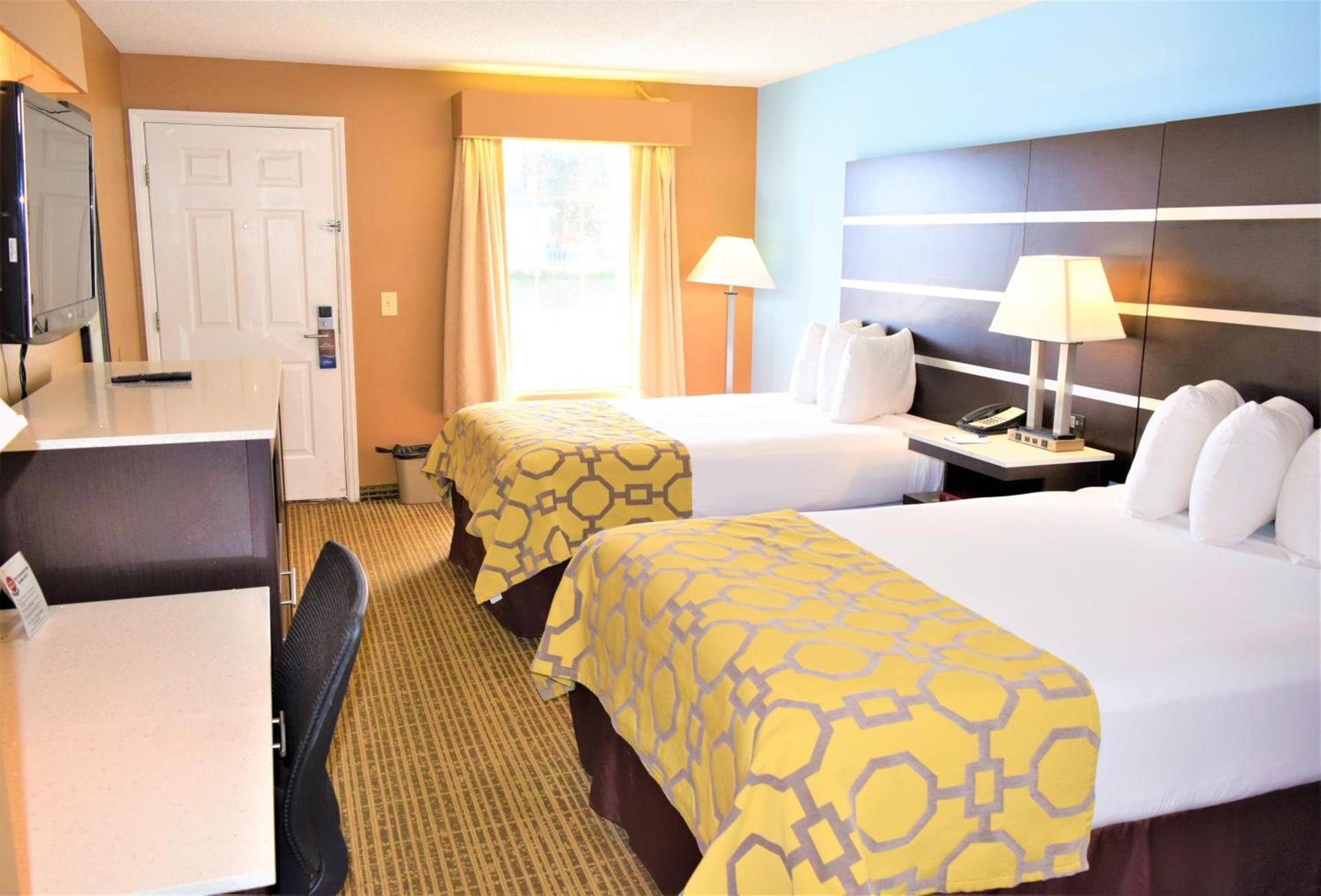 Baymont by Wyndham Forest City photo 13