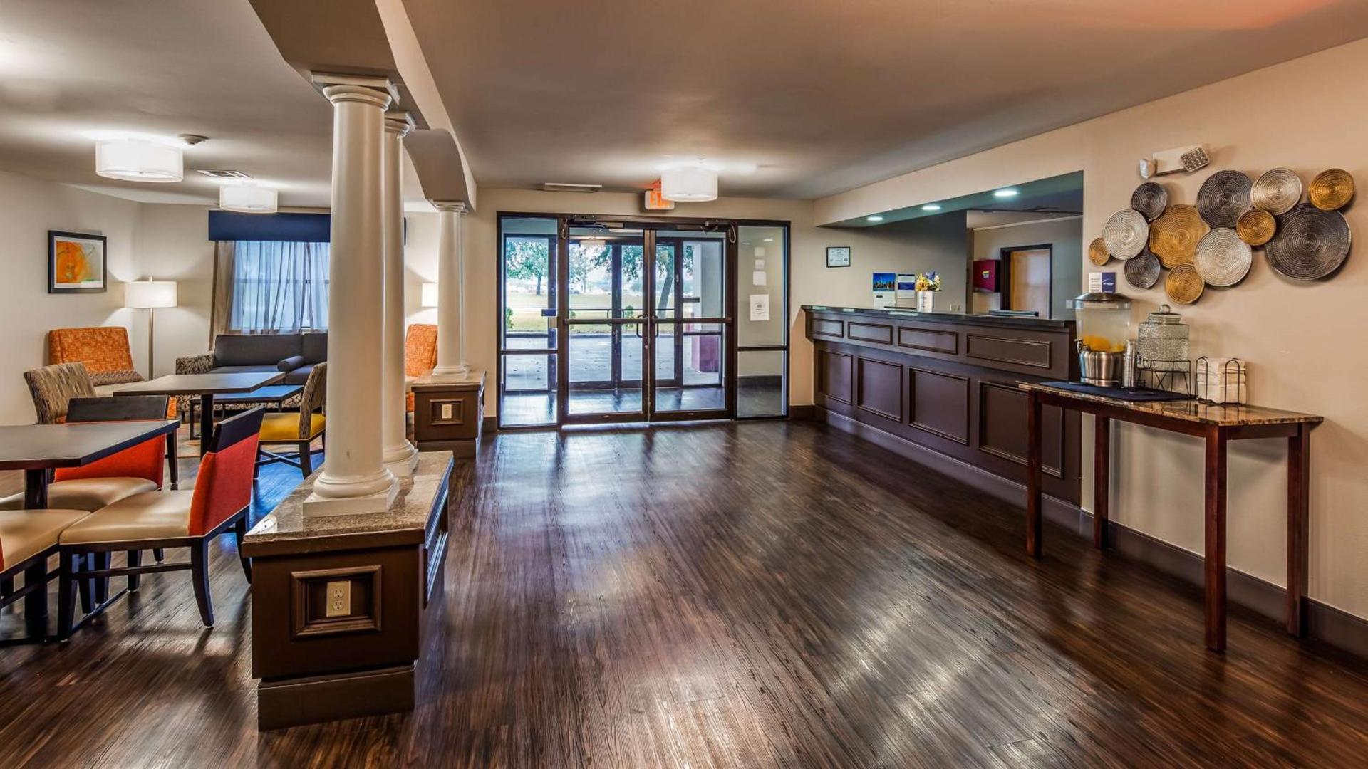 Best Western Inn & Suites photo 7