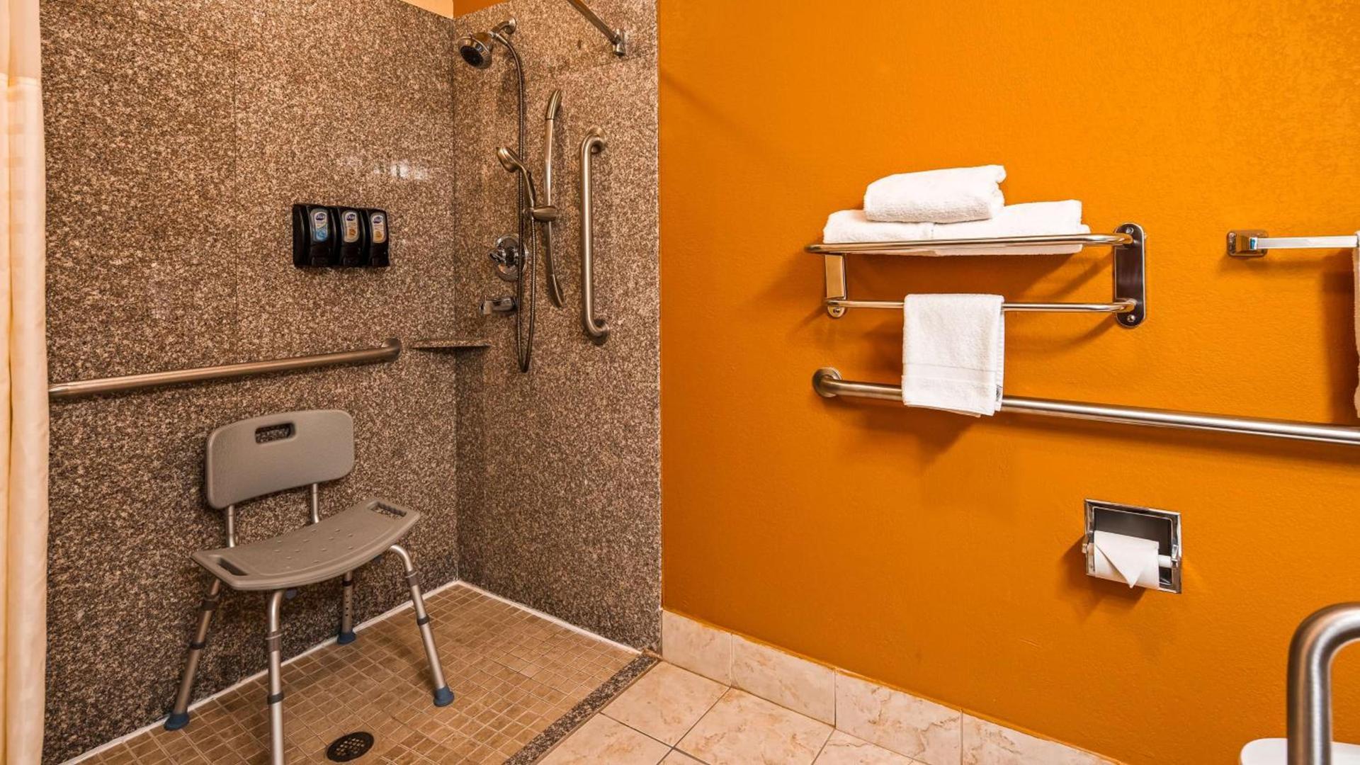 Best Western Kenosha Inn photo 11