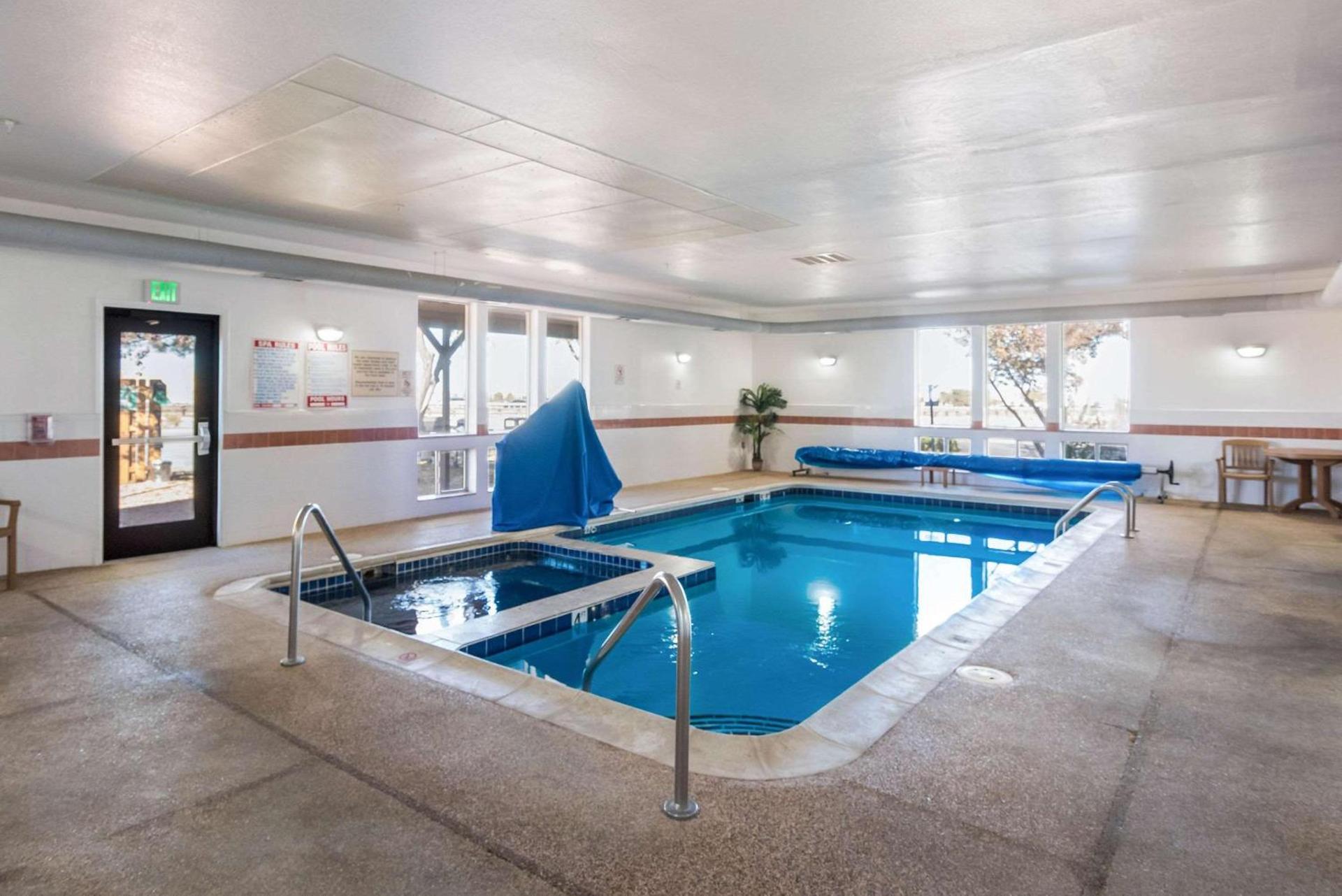 Quality Inn & Suites Pueblo West photo 32