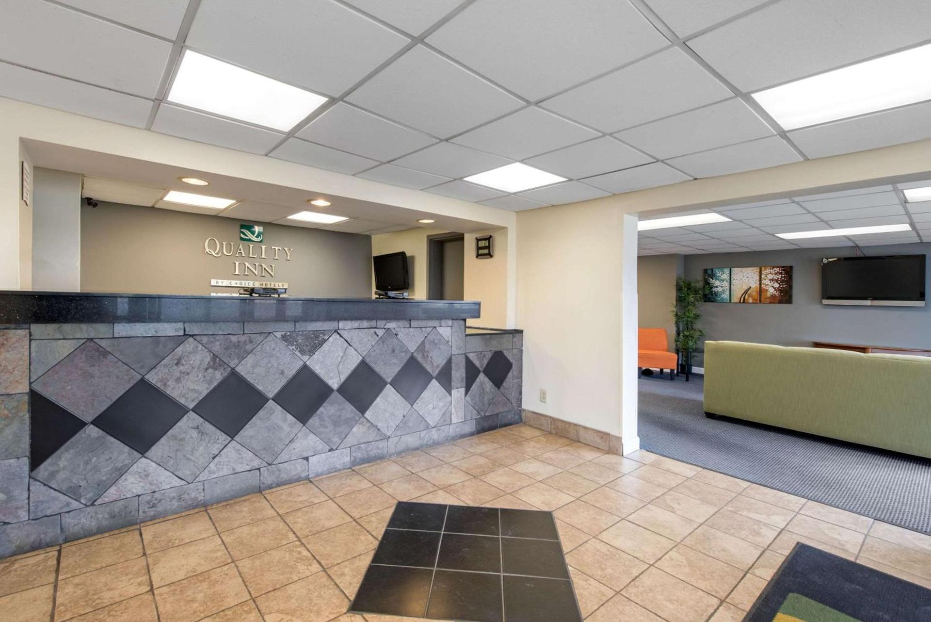 Quality Inn & Suites Lafayette I-65 photo 3