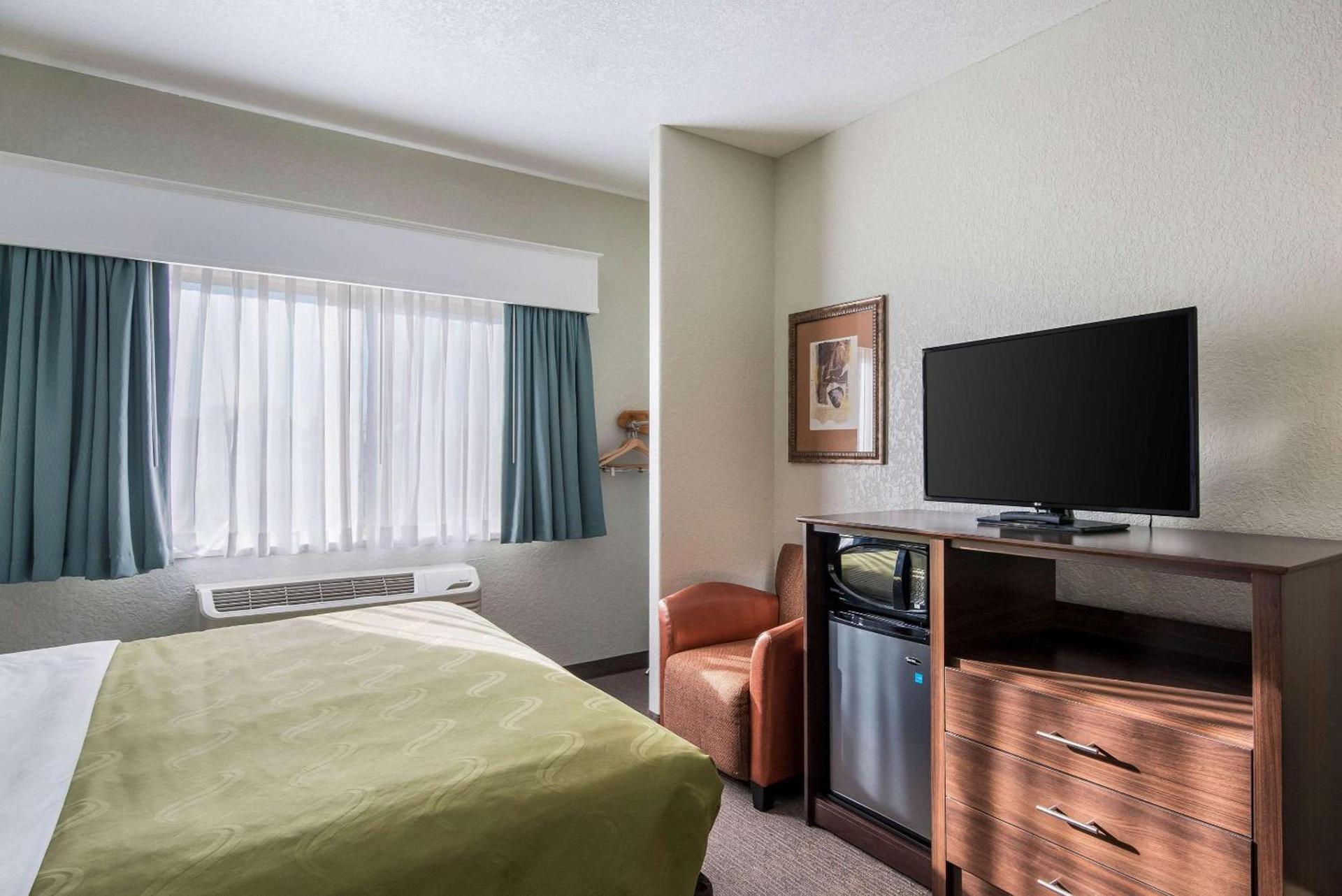 Quality Inn & Suites Pueblo West photo 7
