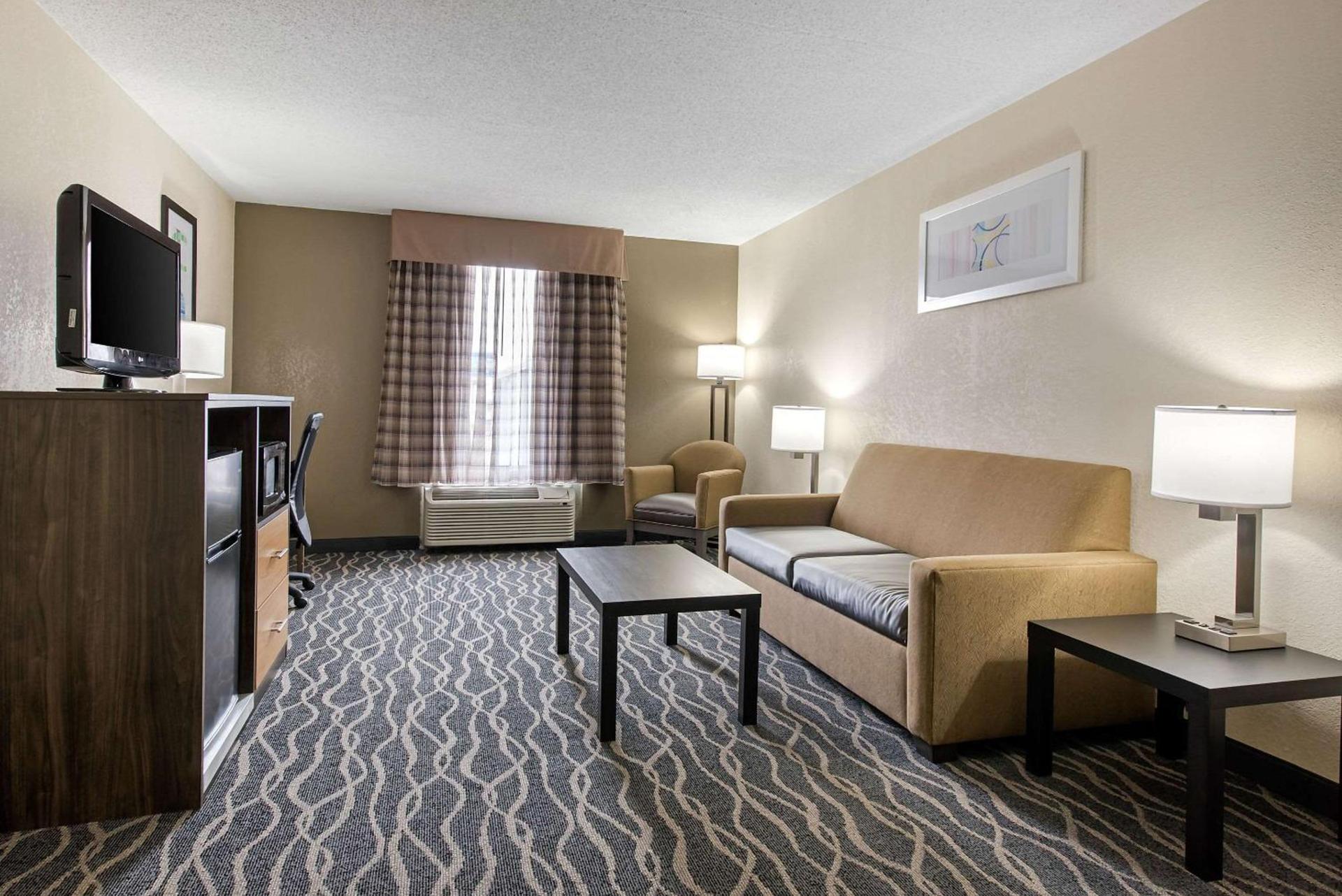 Quality Inn & Suites Lafayette I-65 photo 22