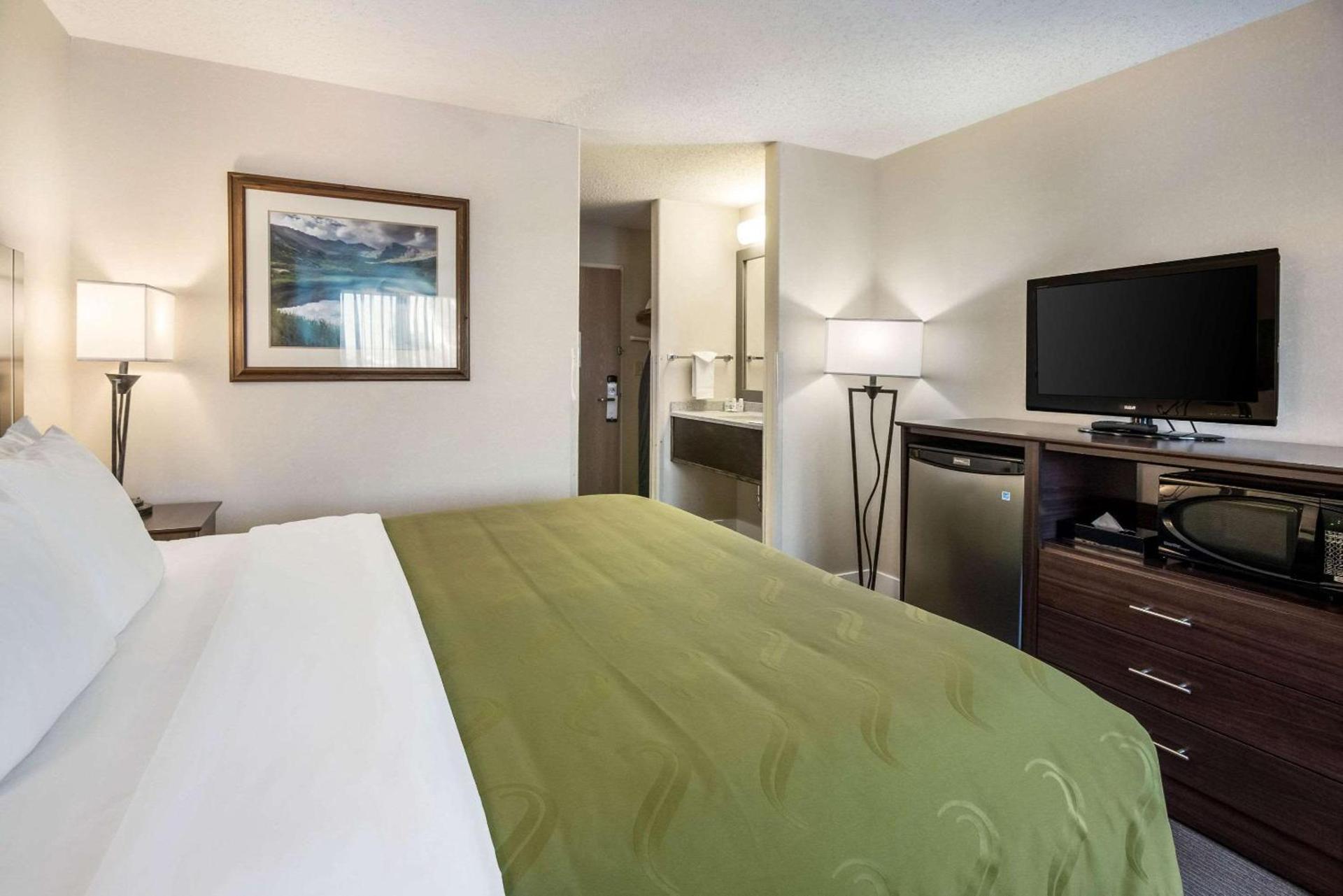 Quality Inn & Suites Pueblo West photo 9
