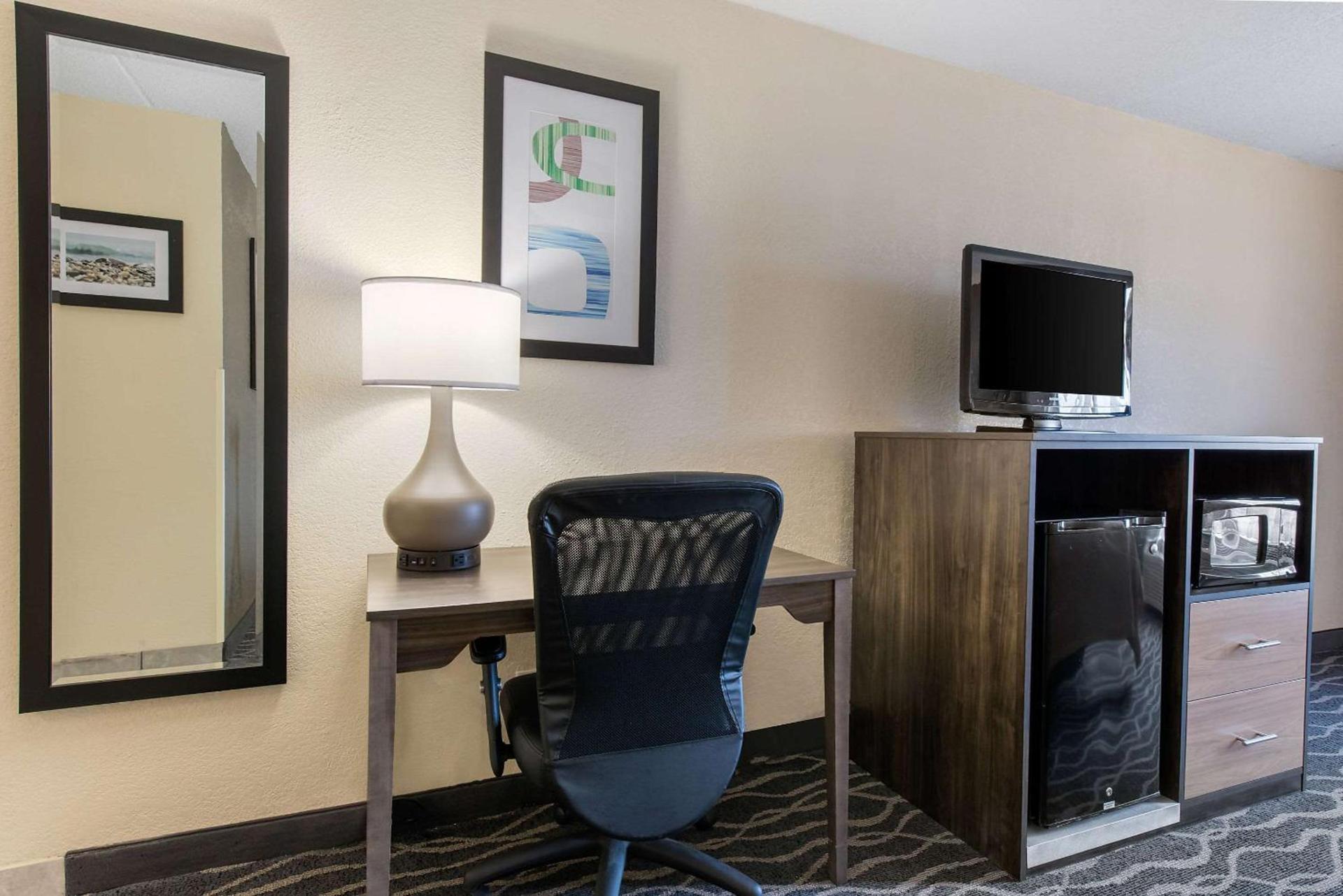 Quality Inn & Suites Lafayette I-65 photo 10
