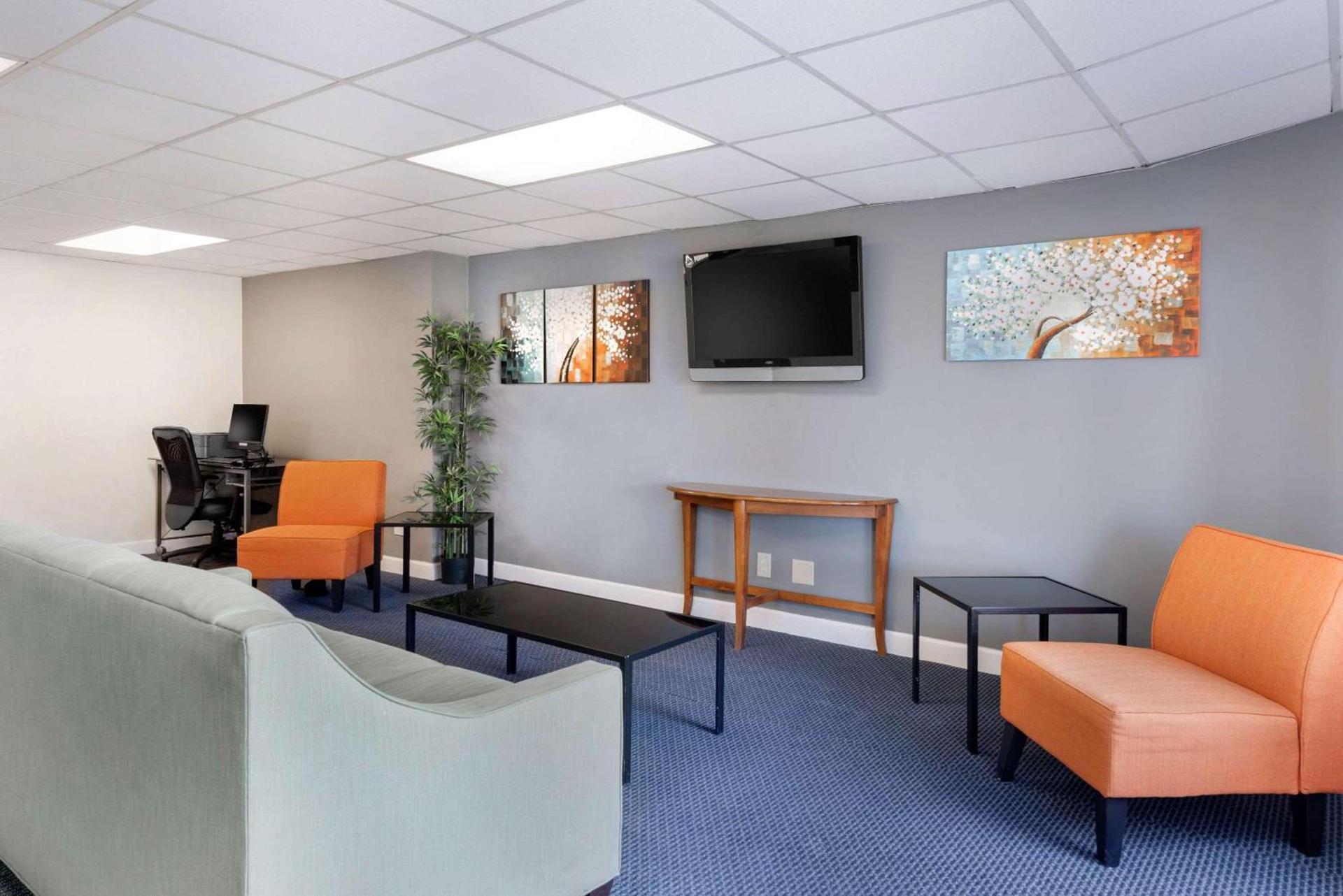 Quality Inn & Suites Lafayette I-65 photo 4