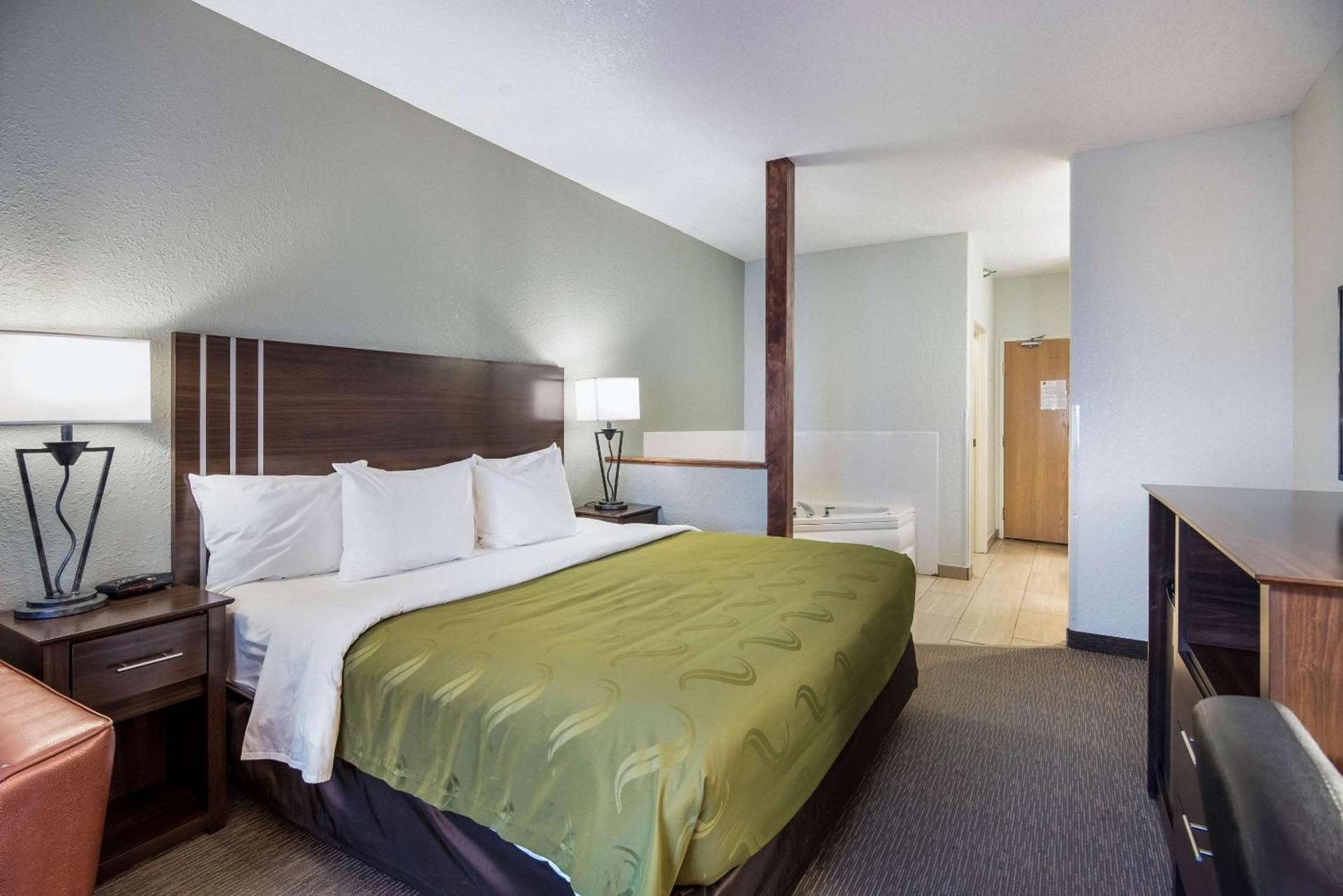 Quality Inn & Suites Pueblo West photo 28