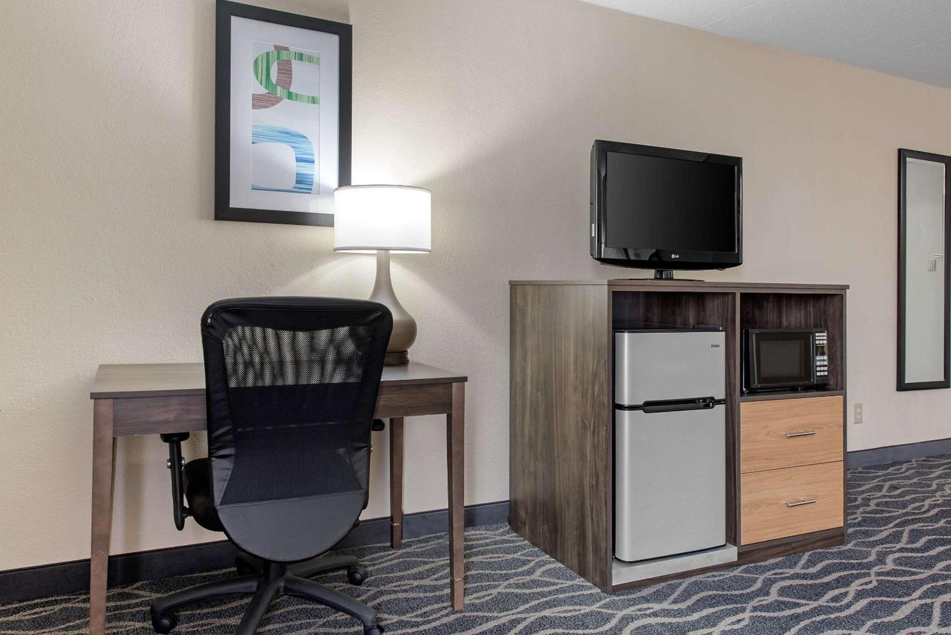 Quality Inn & Suites Lafayette I-65 photo 20