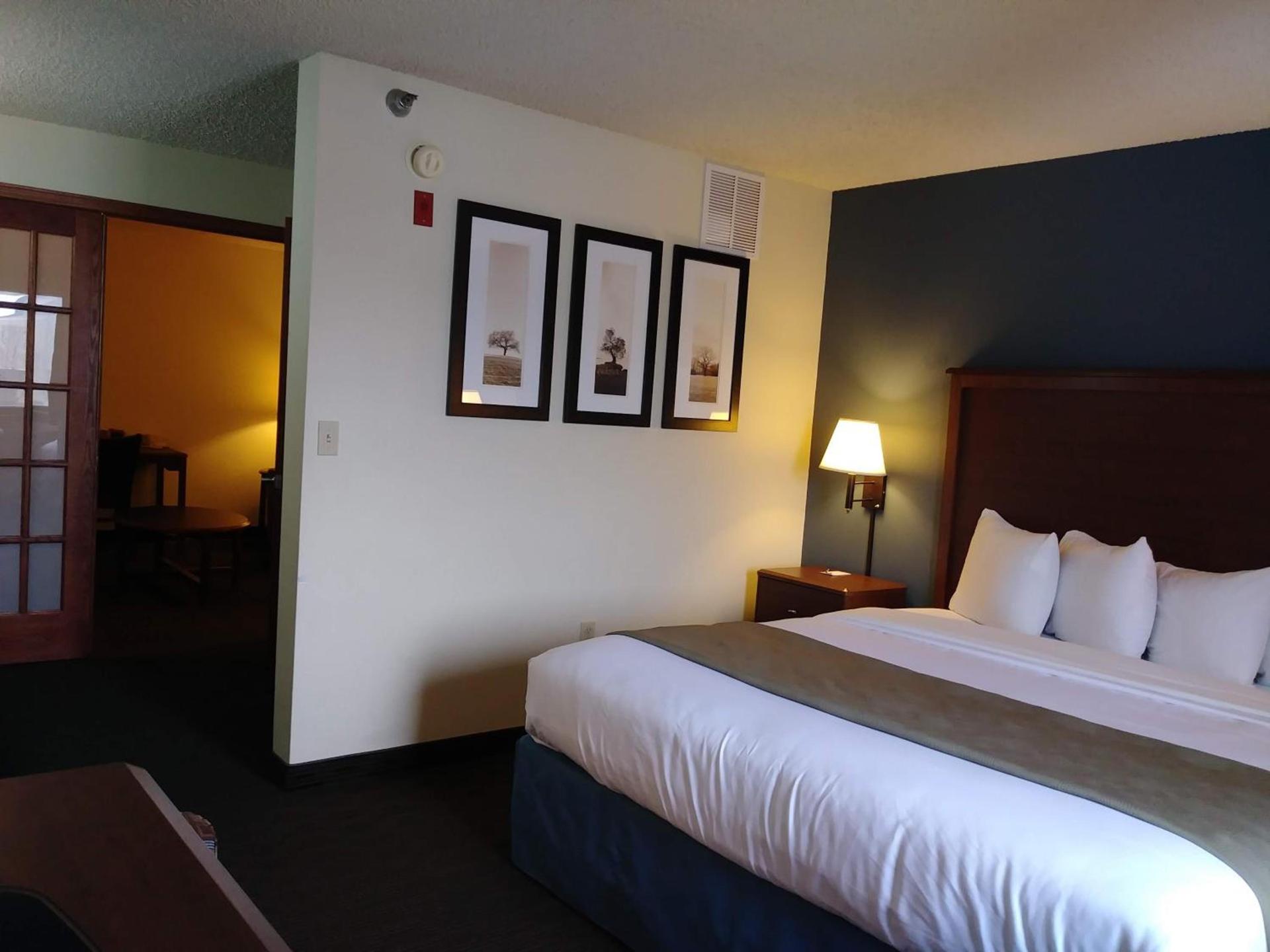 AmericInn by Wyndham Windsor Ft. Collins photo 33