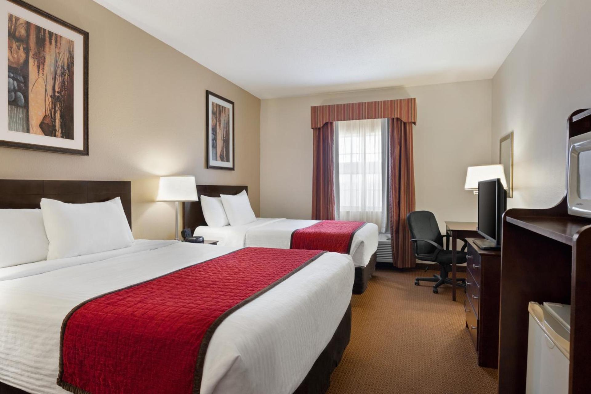 Ramada by Wyndham Elizabethtown photo 29