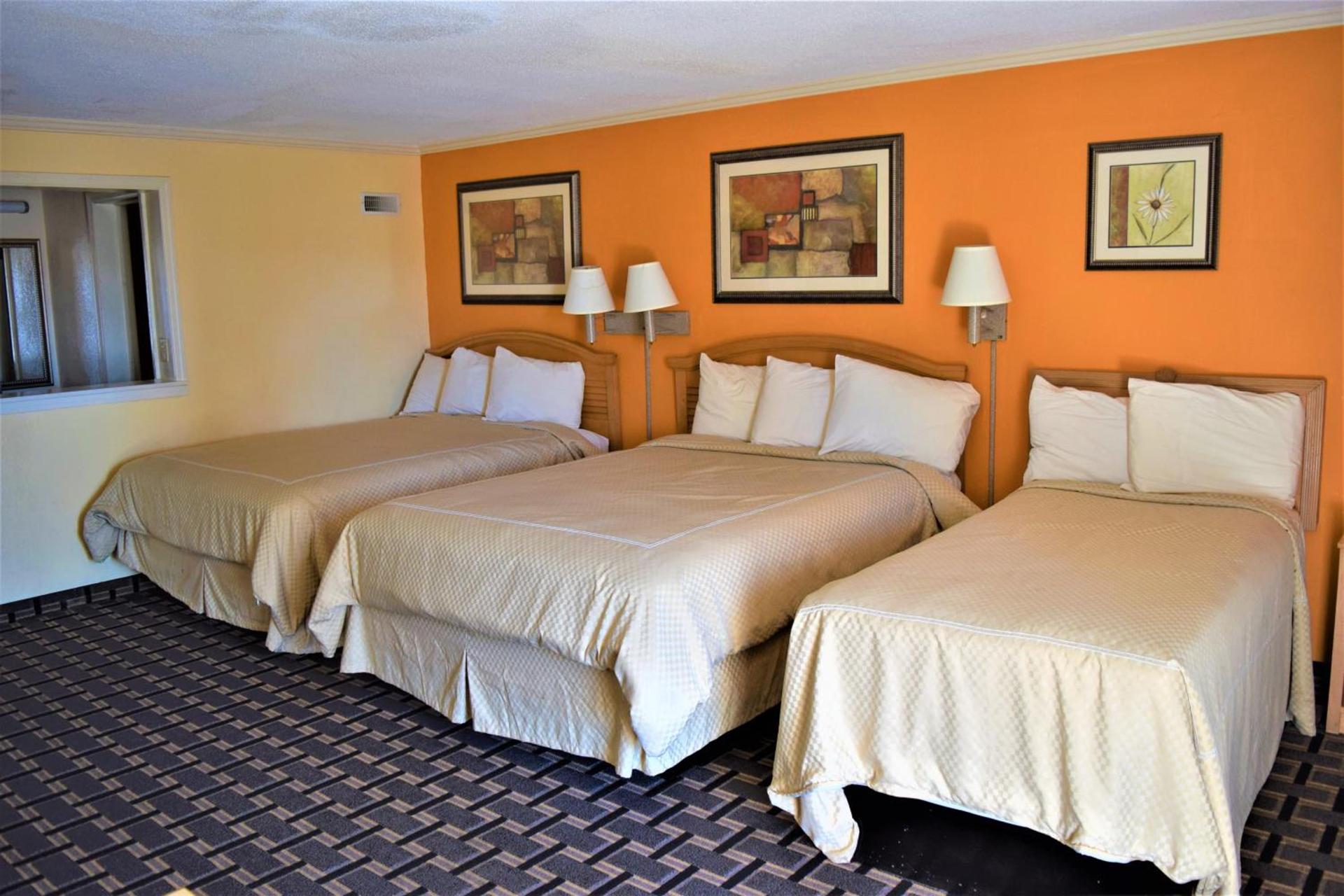 Budget Inn Conway photo 16