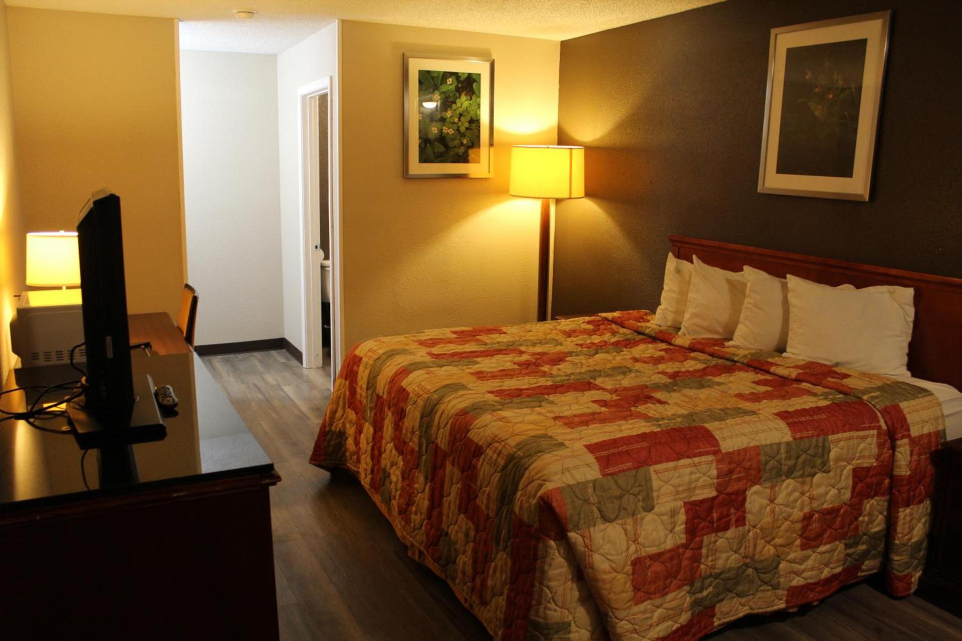 Regency Inn photo 18