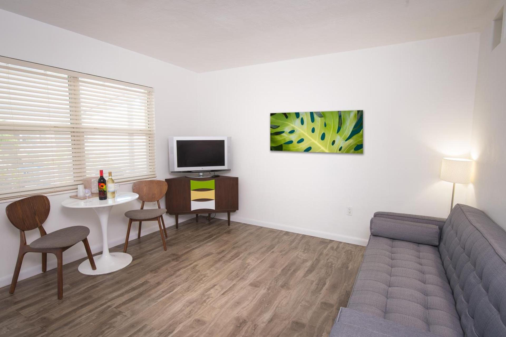 Regency Inn & Suites Sarasota photo 5