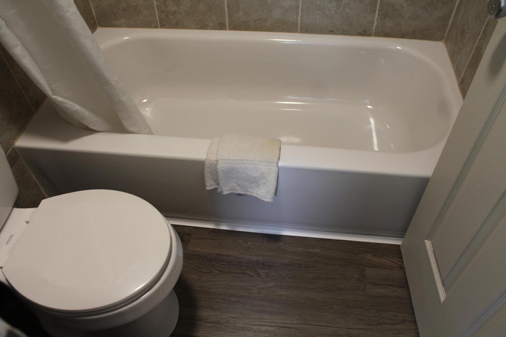 Regency Inn photo 8