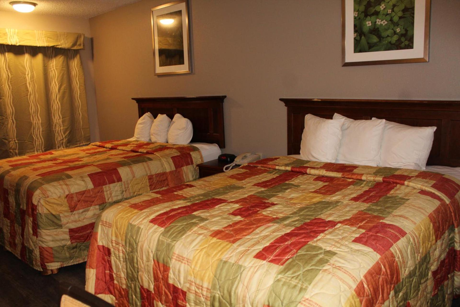 Regency Inn photo 11