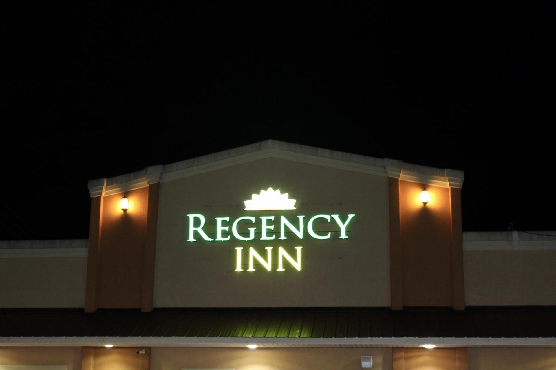 Regency Inn photo 5