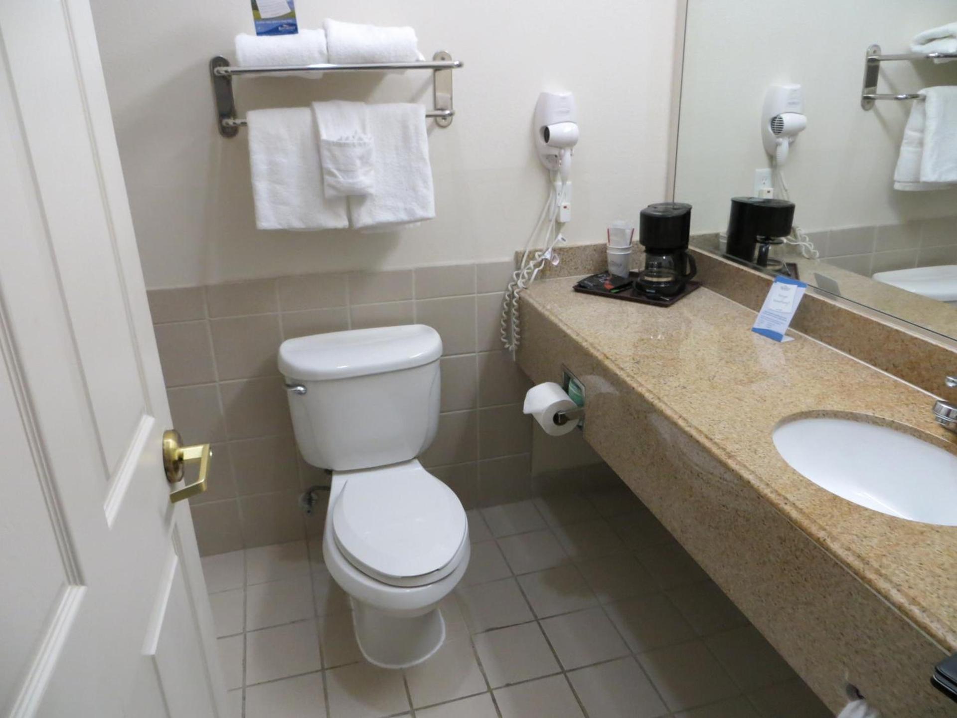 Baymont by Wyndham Galveston photo 31
