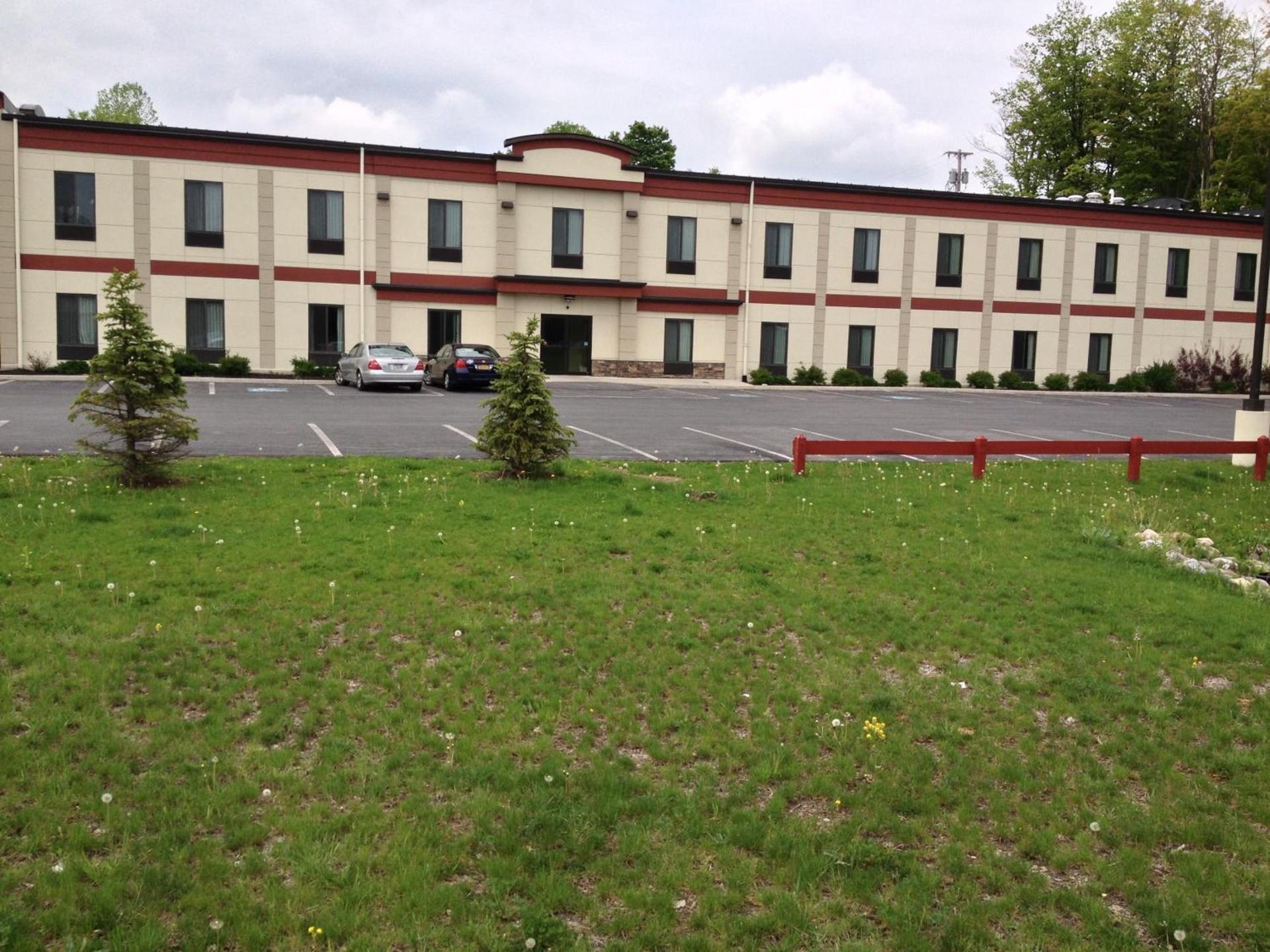 Pleasant Night Inn Carthage Near Fort Drum photo 7