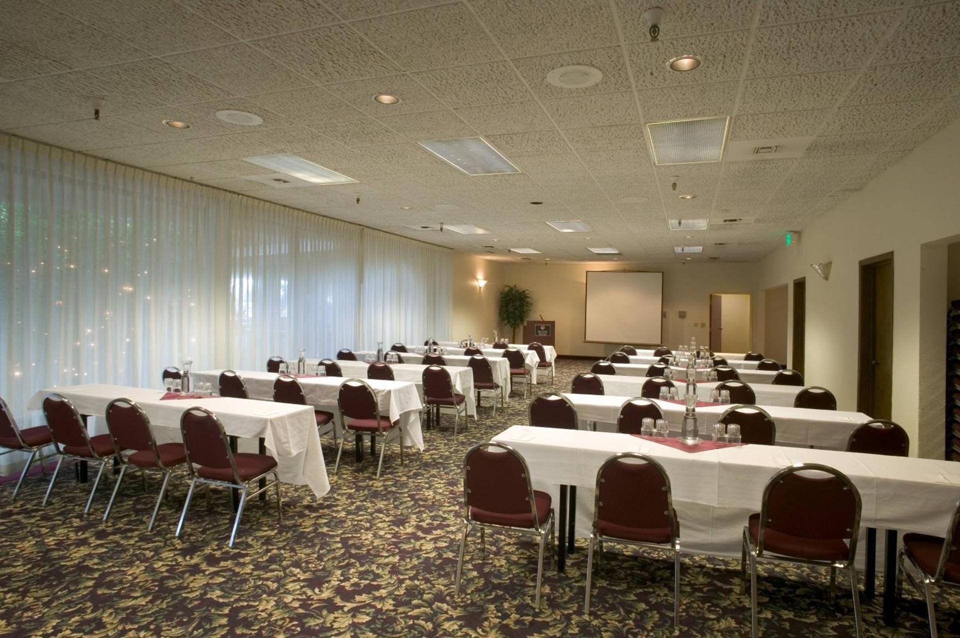 Red Lion Hotel Yakima Center photo 27