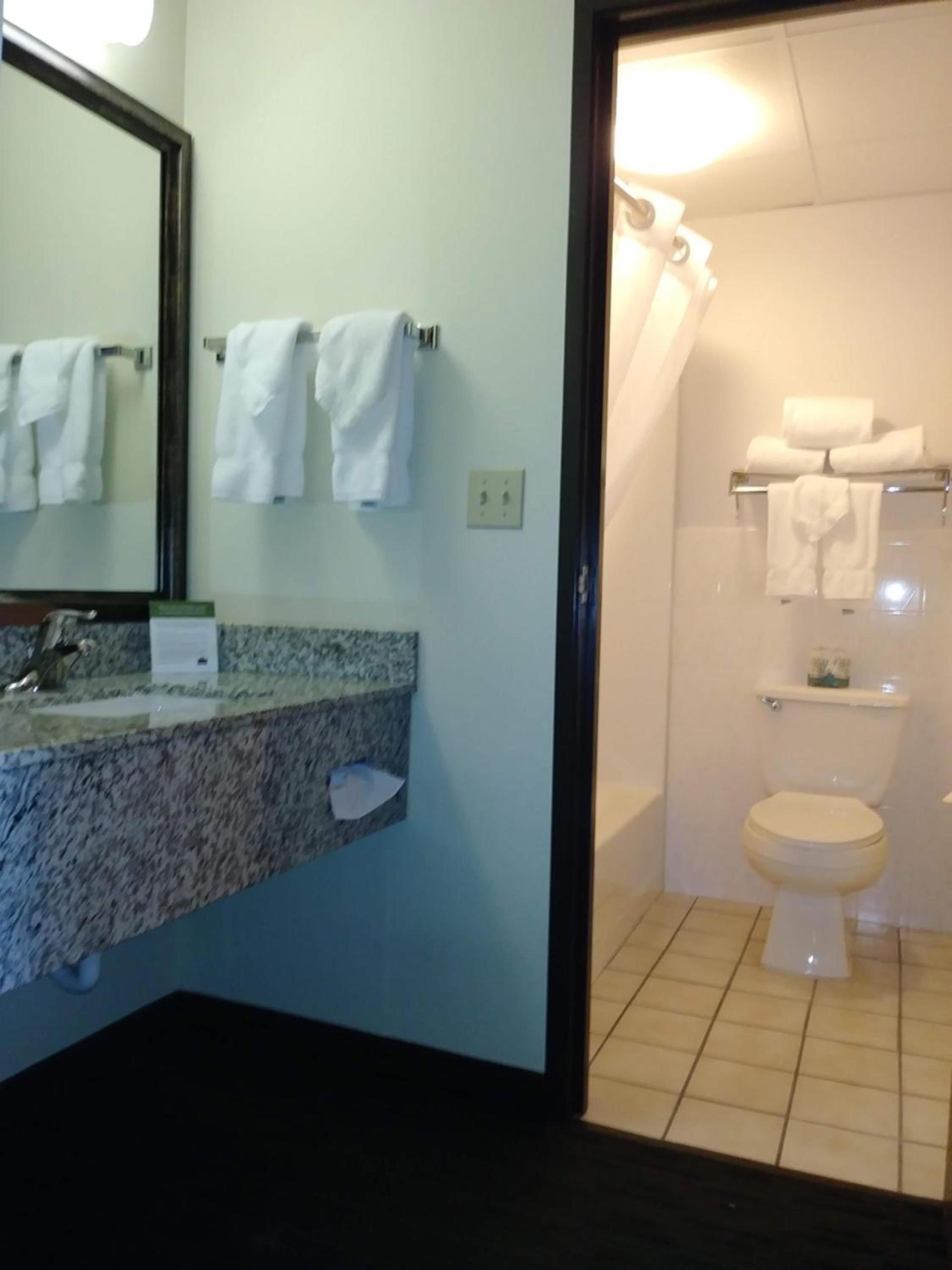 AmericInn by Wyndham Windsor Ft. Collins photo 30