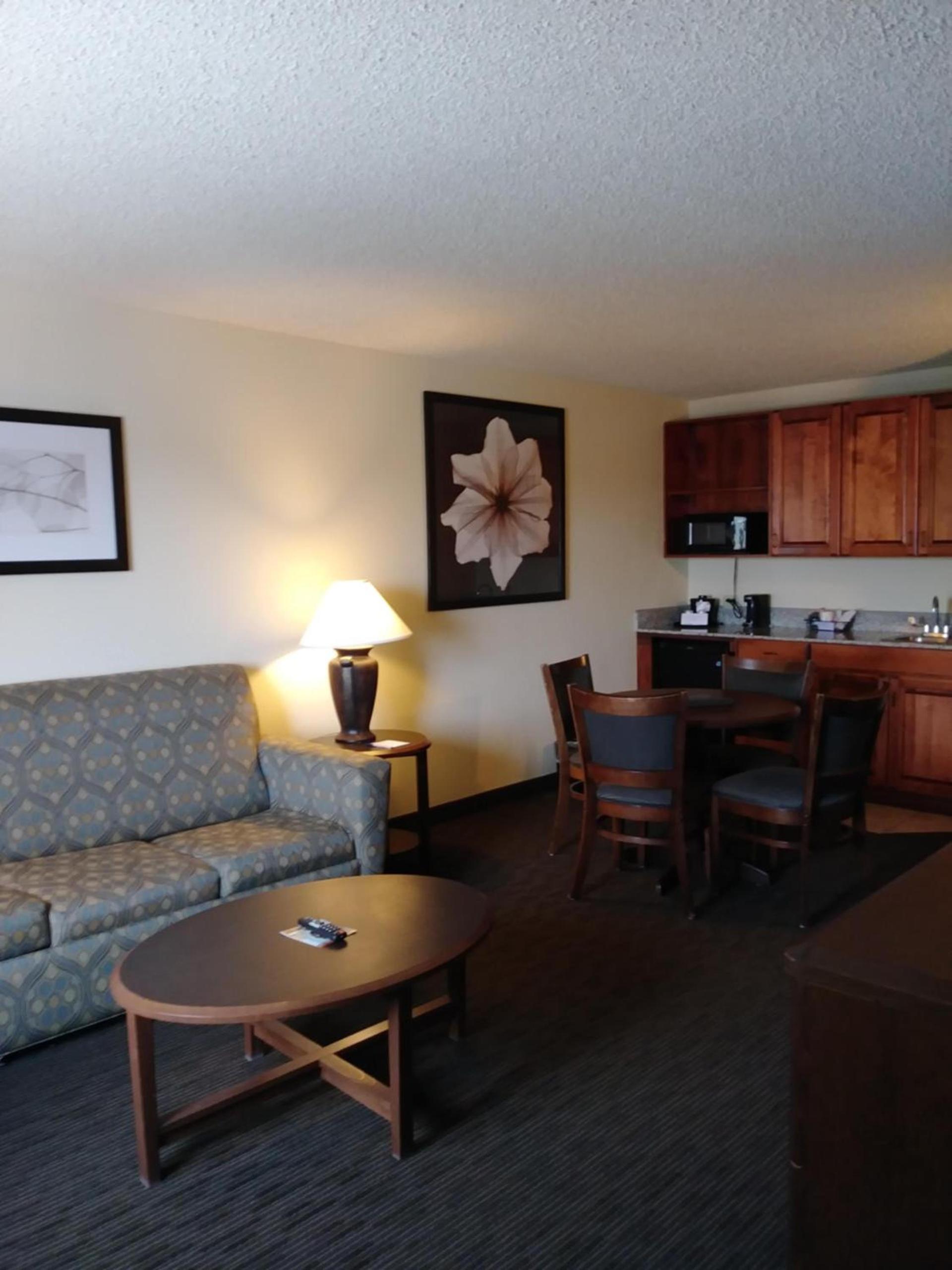 AmericInn by Wyndham Windsor Ft. Collins photo 18