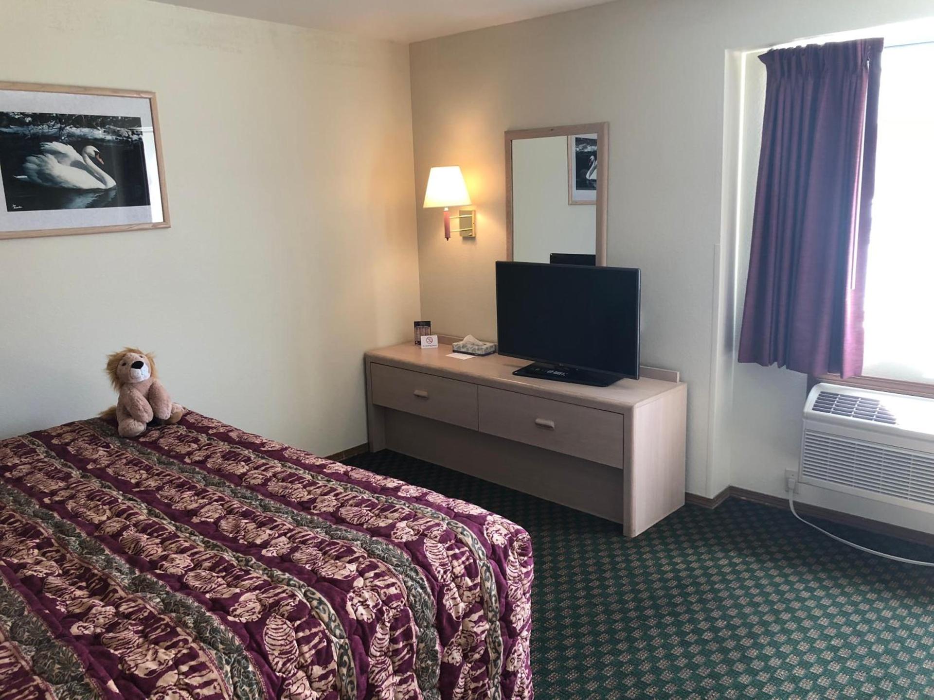 Kings Inn Cody photo 14
