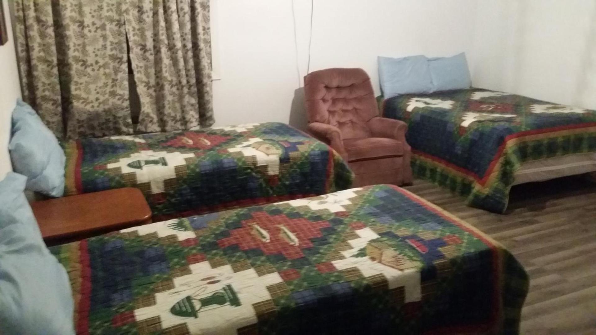 Tarragon Motel photo 30
