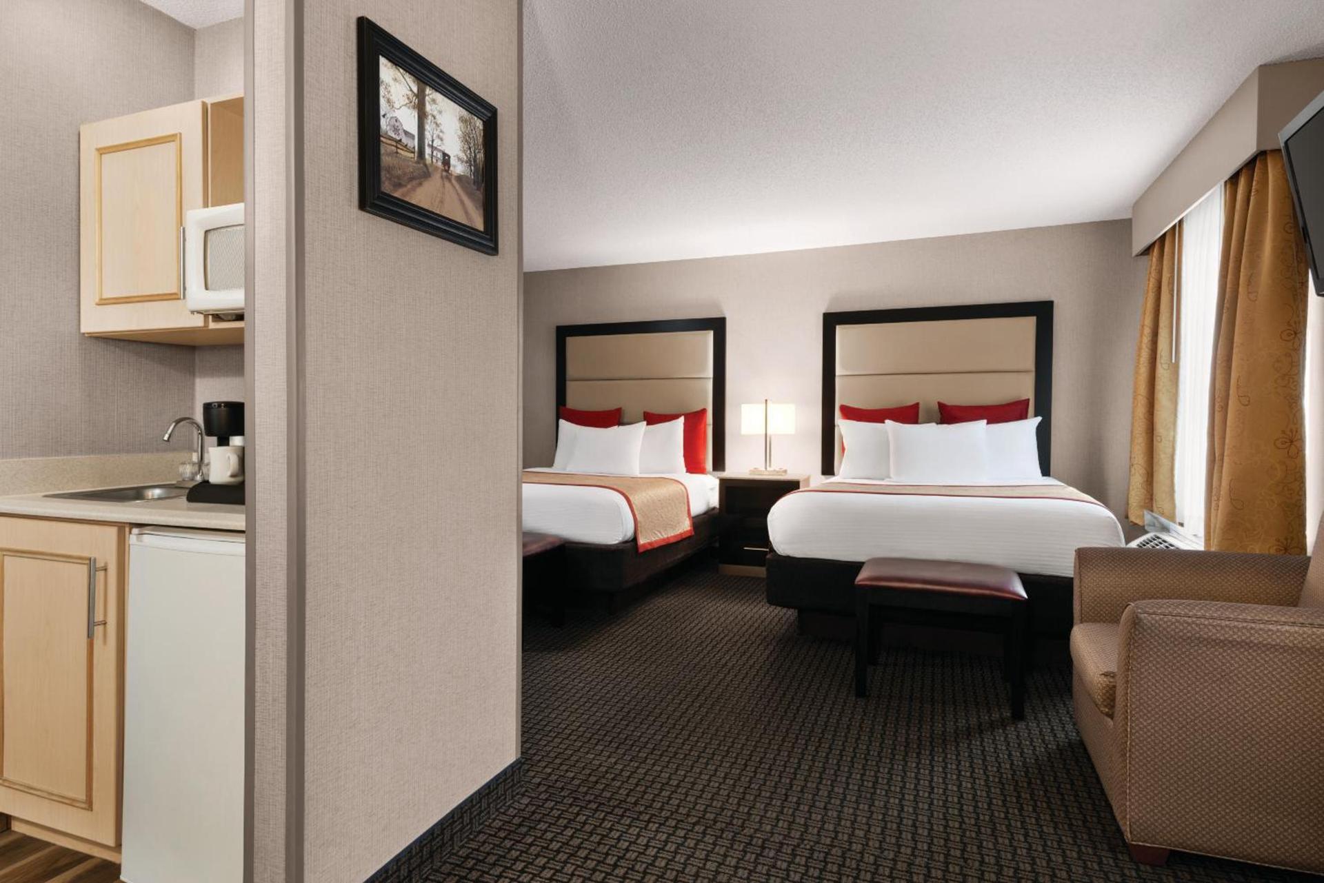 Lancaster Suites photo 10