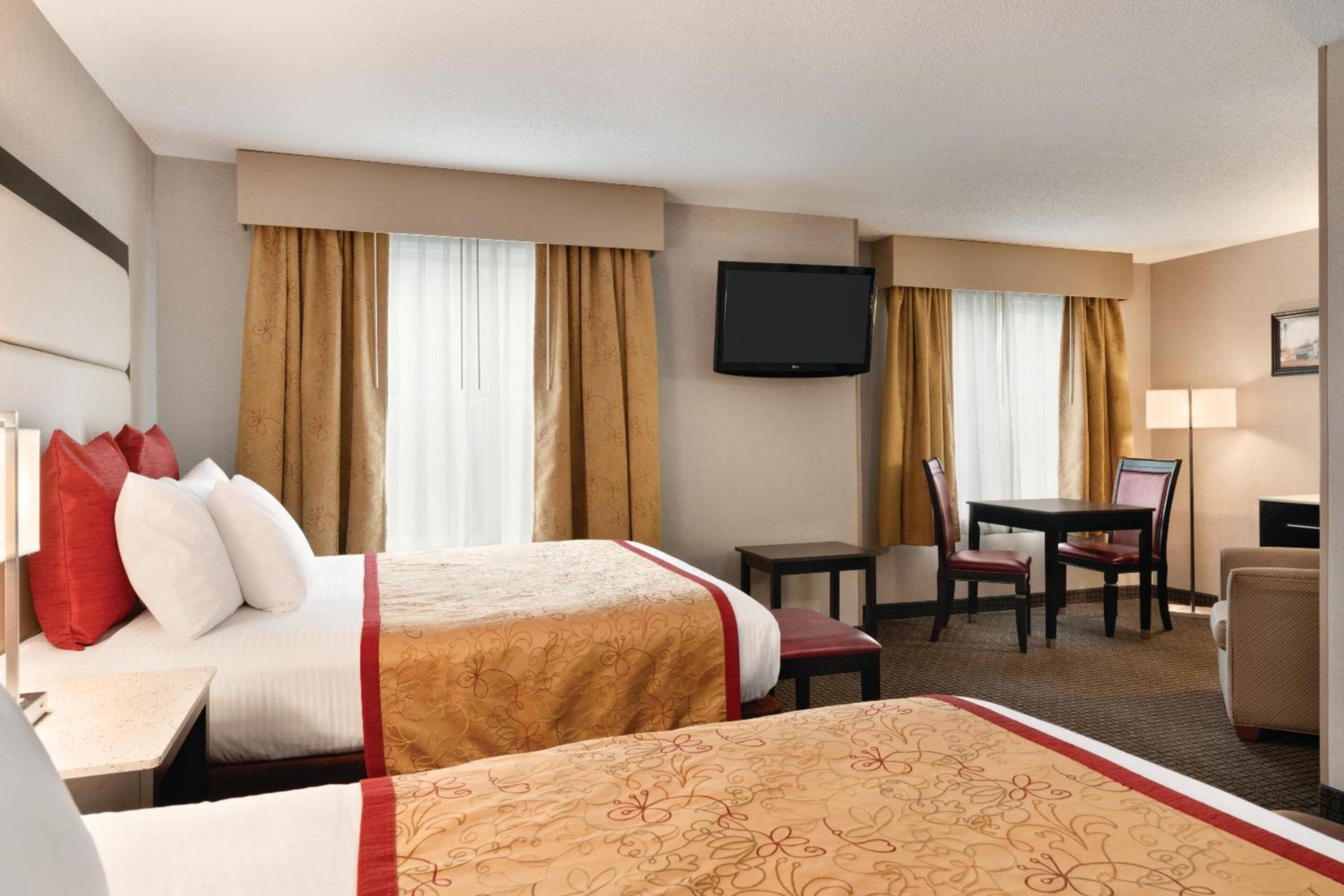 Lancaster Suites photo 9