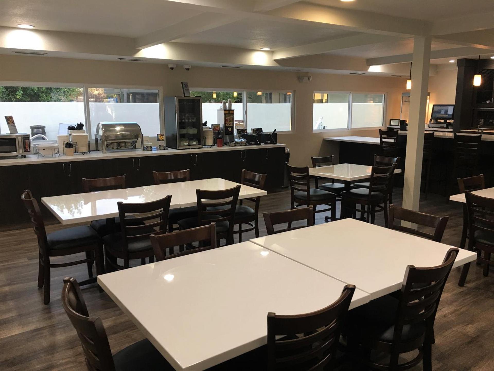 Best Western Town & Country Lodge photo 34