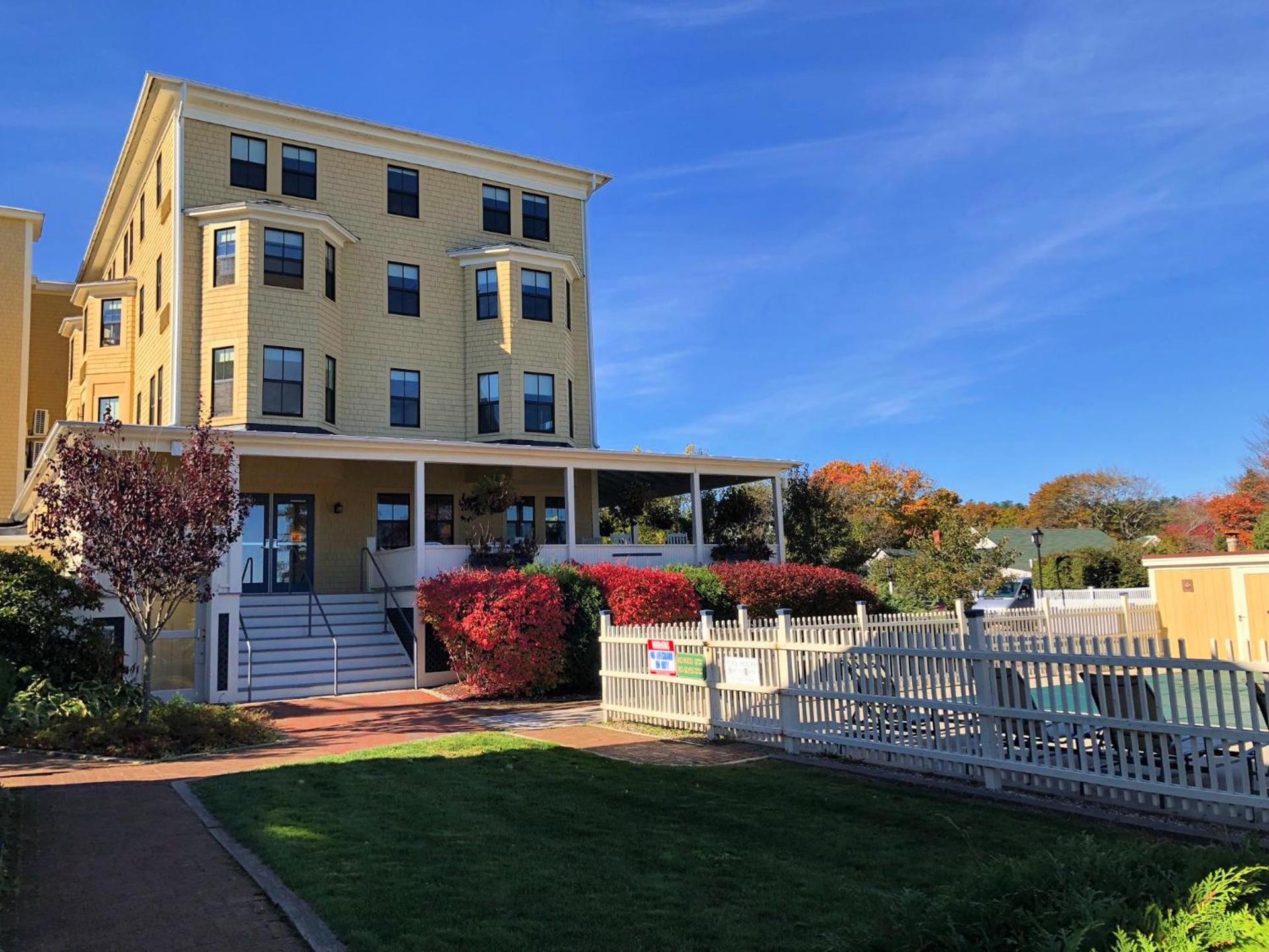 Colonial Inn photo 30