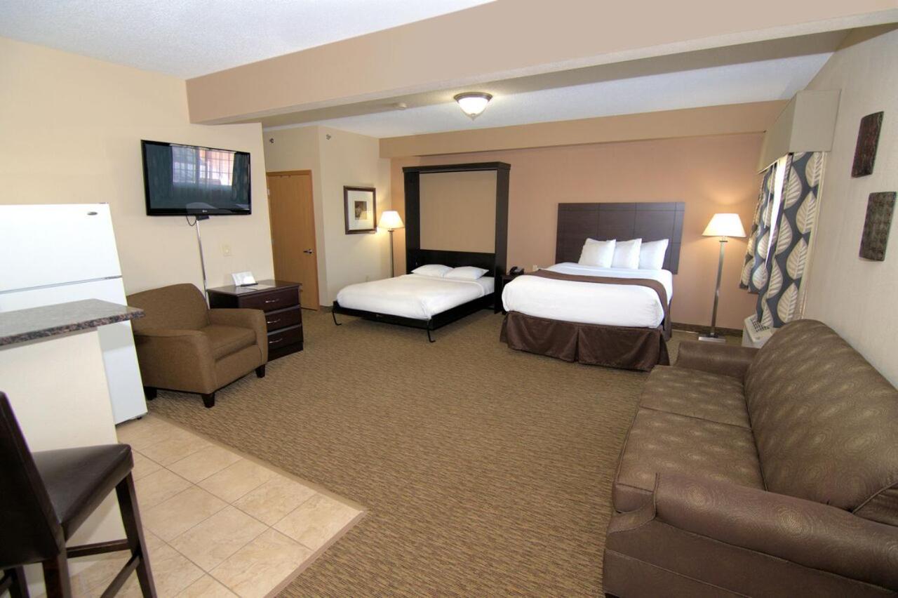Rock Island Inn & Suites photo 29