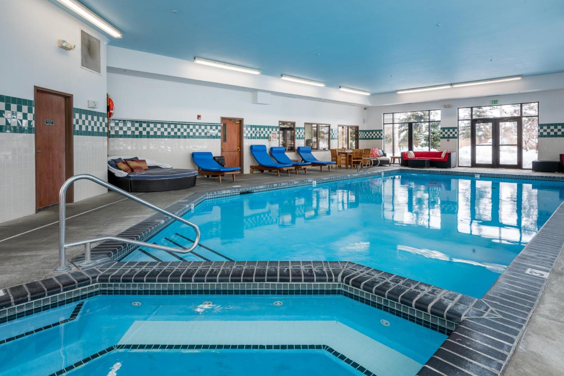 Wood River Inn & Suite photo 2