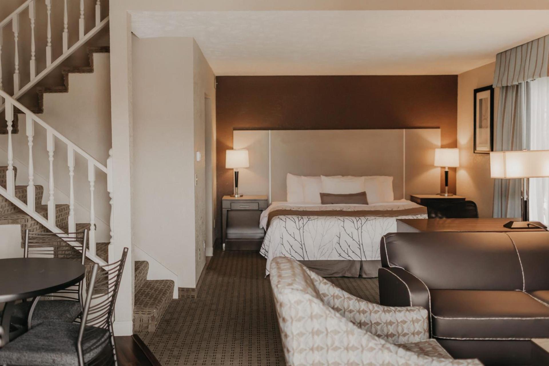 Eastland Suites Hotel & Conference Ctr, Trademark by Wyndham photo 11