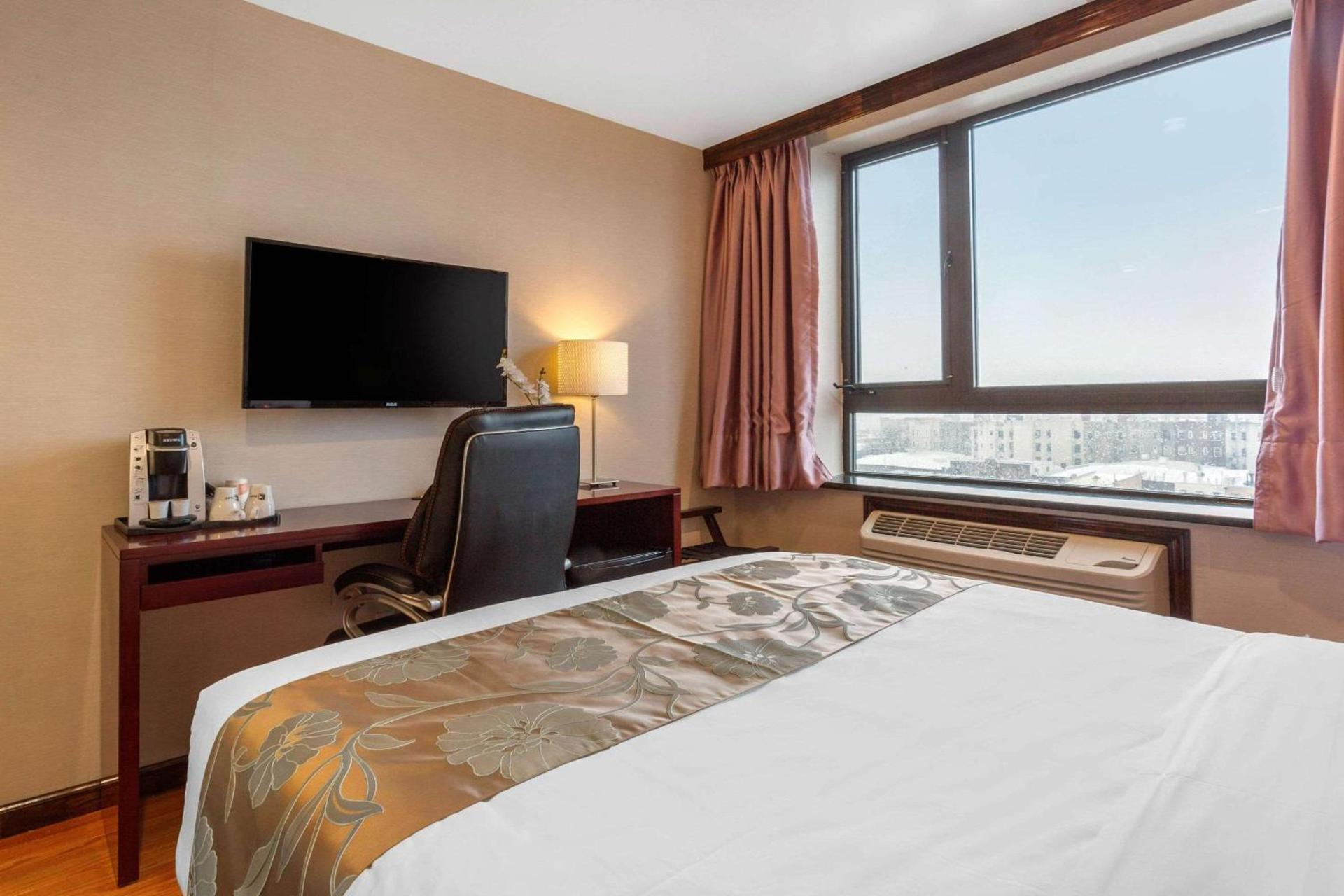 The L Hotel photo 30