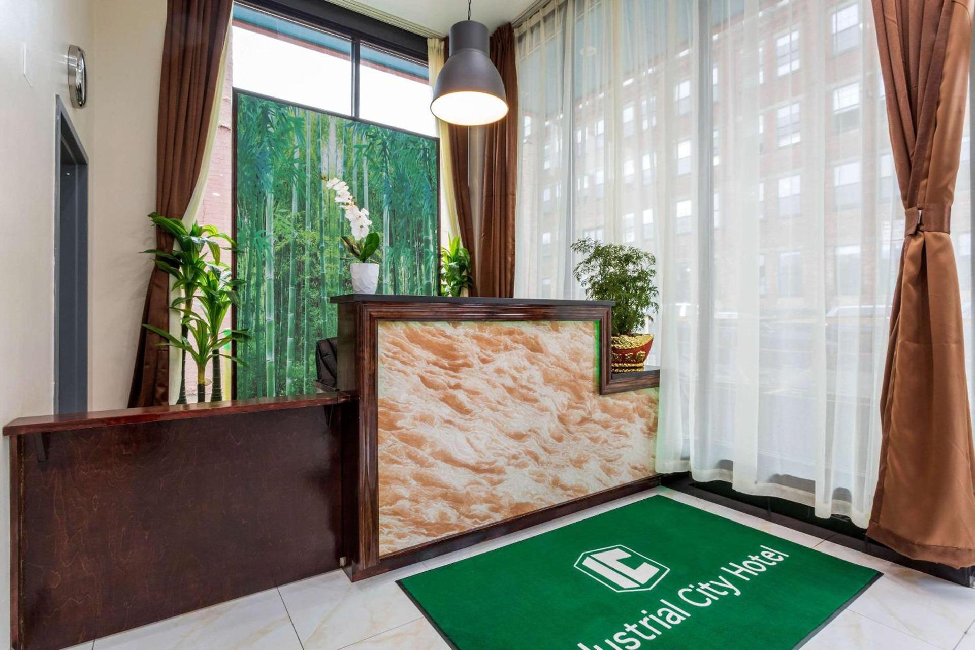 The L Hotel photo 5