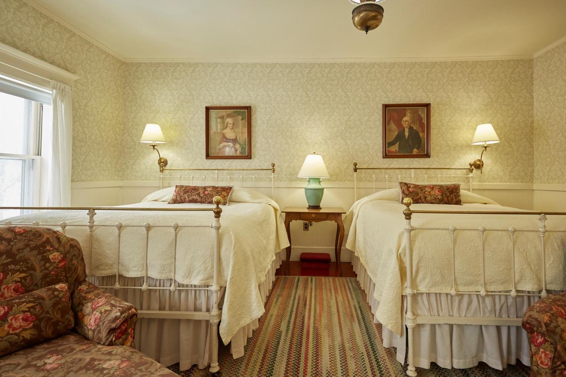 The Red Lion Inn photo 93