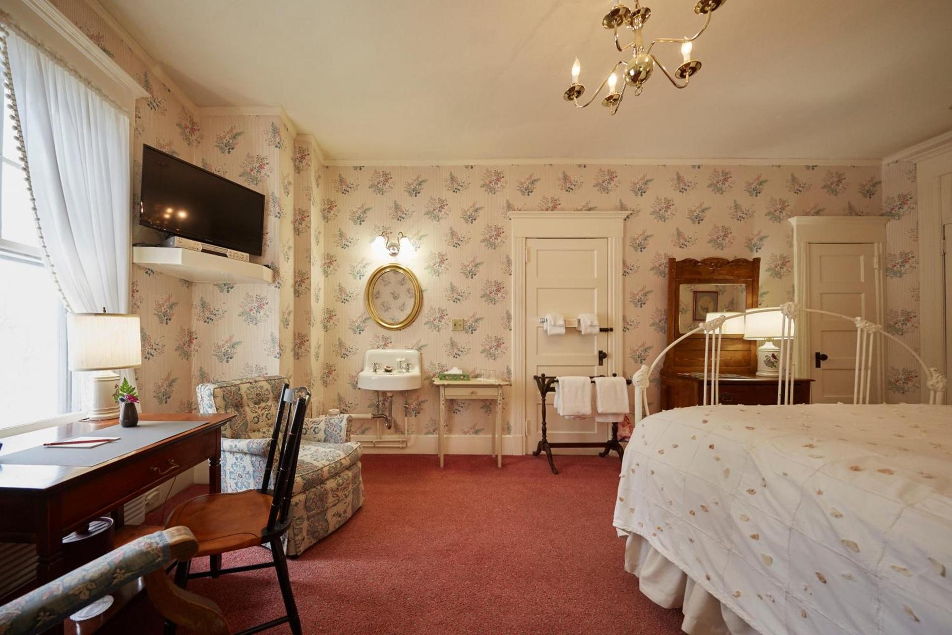 The Red Lion Inn photo 82