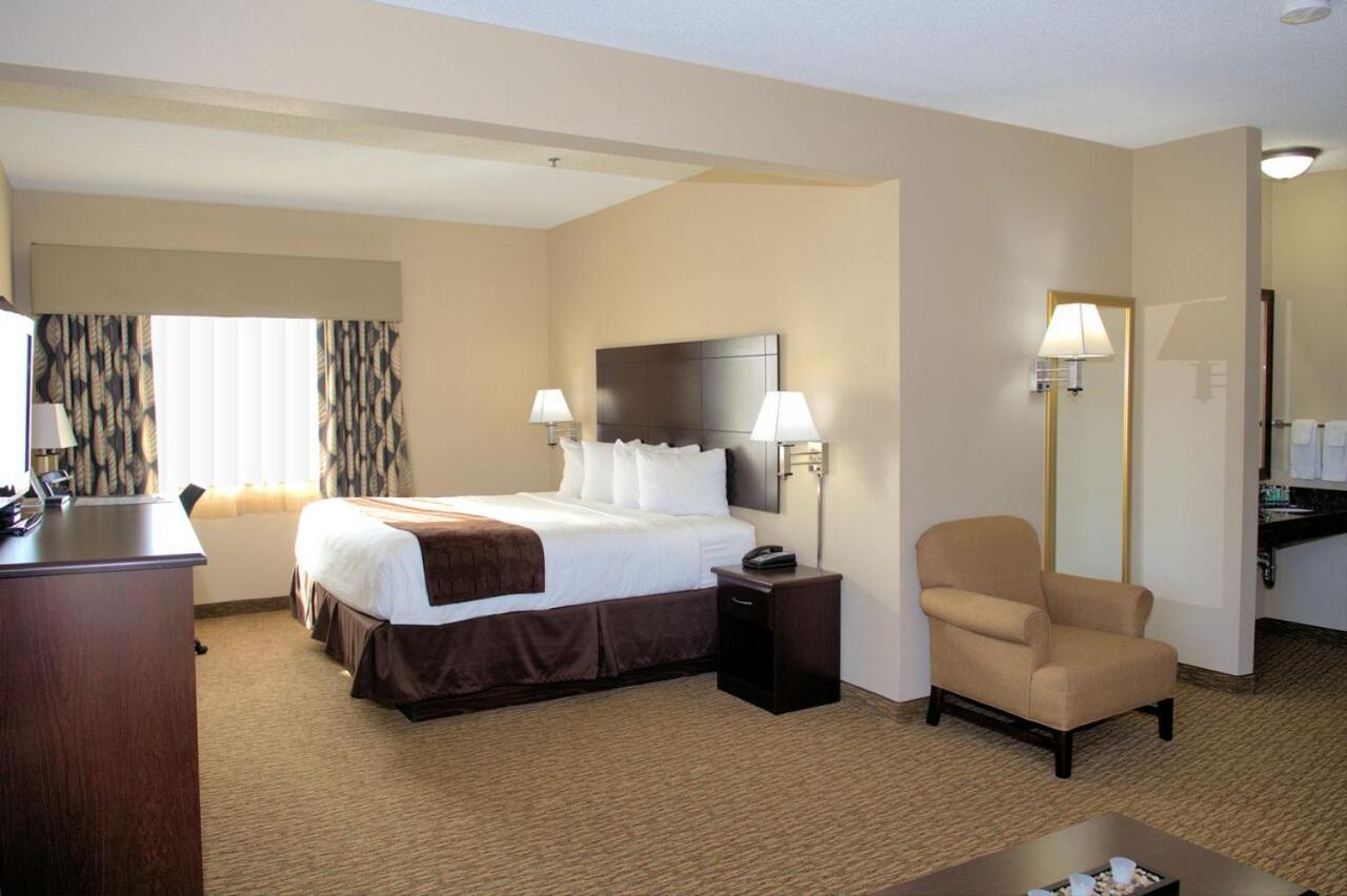 Rock Island Inn & Suites photo 20