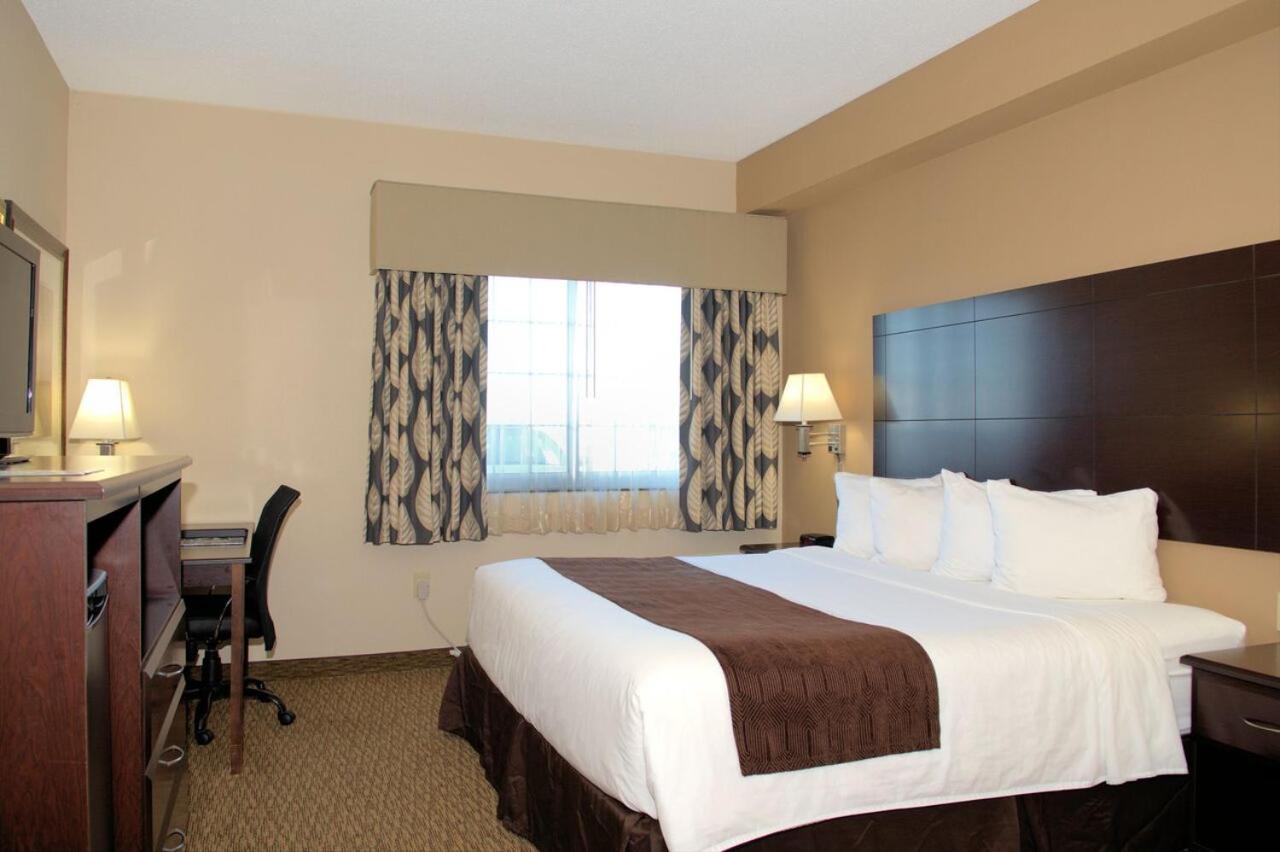 Rock Island Inn & Suites photo 15