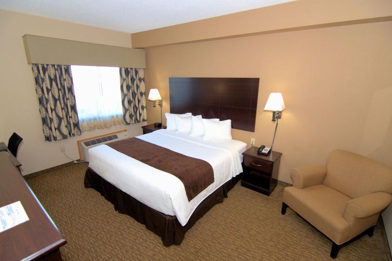 Rock Island Inn & Suites photo 16