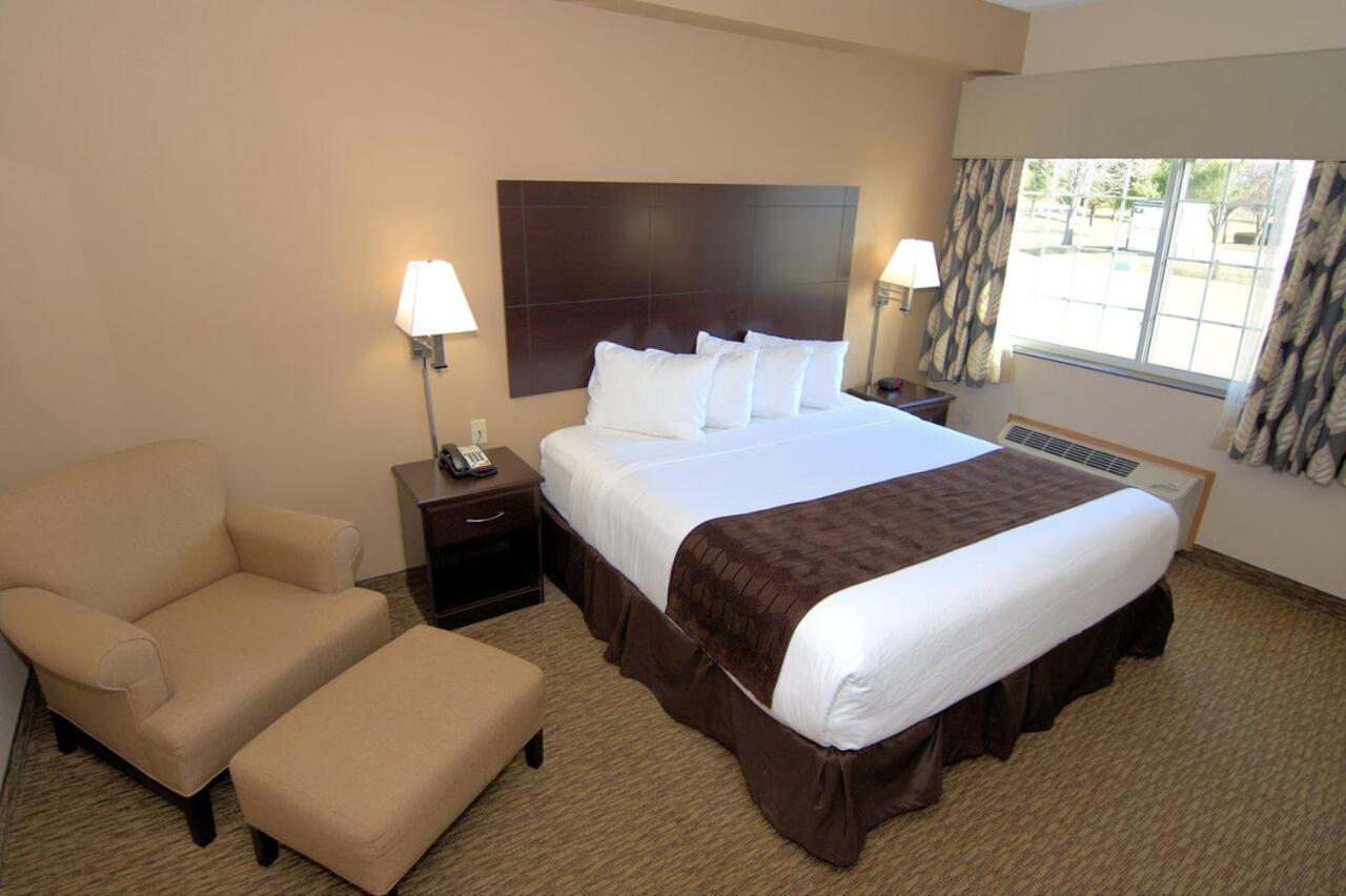 Rock Island Inn & Suites photo 14