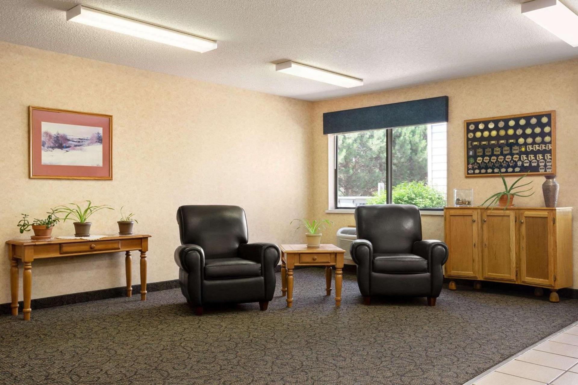 Travelodge by Wyndham Morrill photo 3