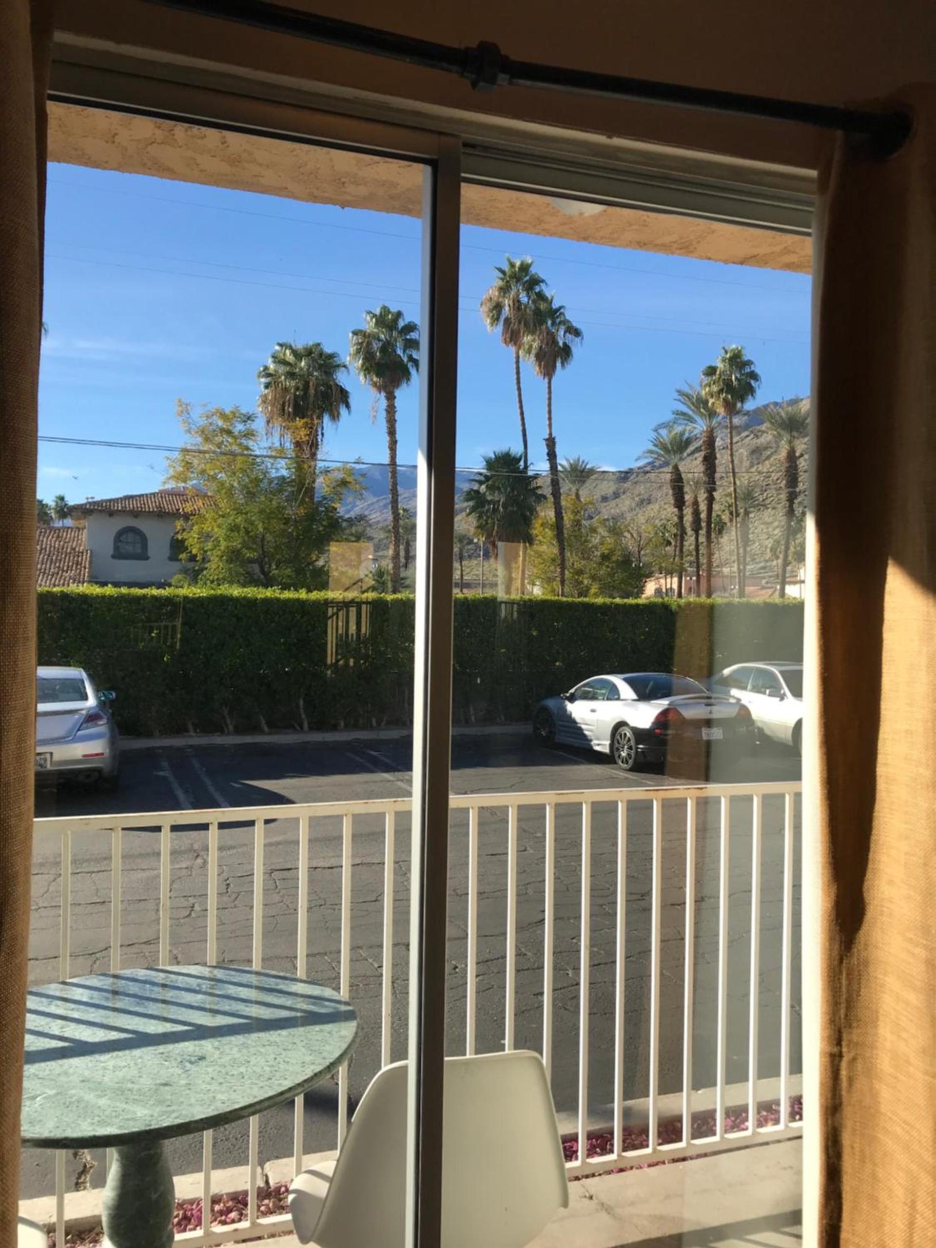 Delos Reyes Palm Springs photo 7