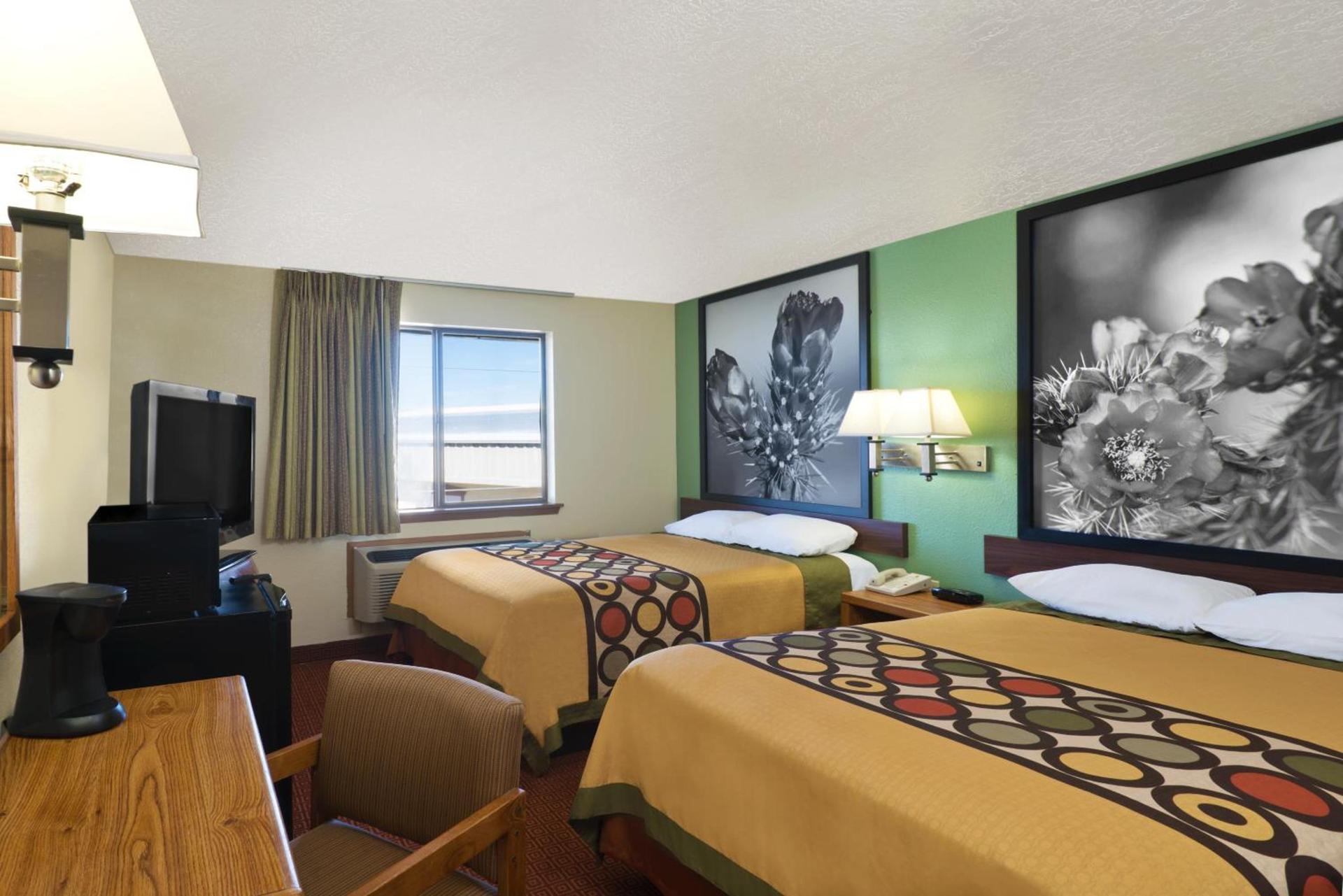 Super 8 by Wyndham Alamogordo - White Sands photo 20