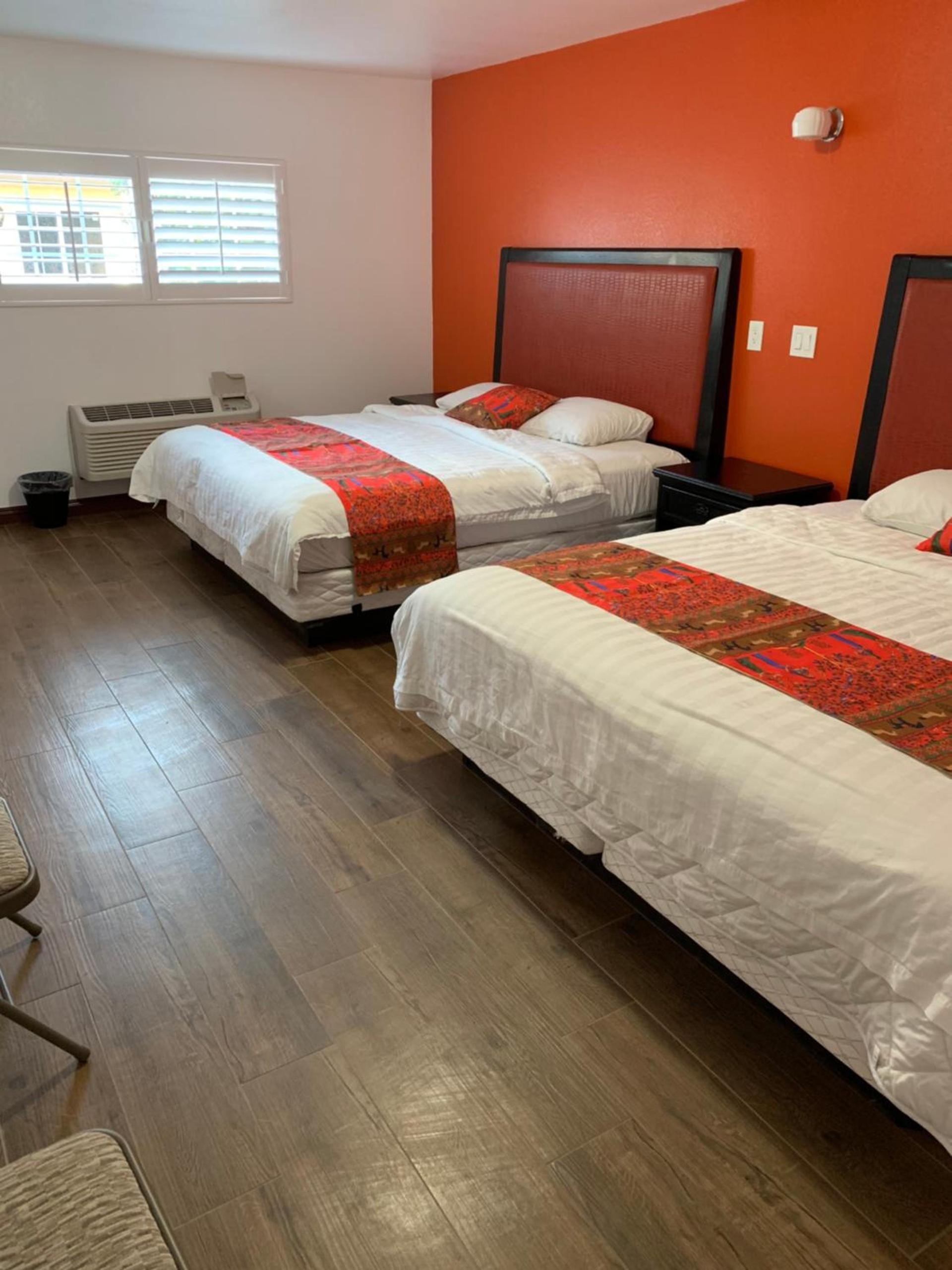 norwalk inn & suites photo 18