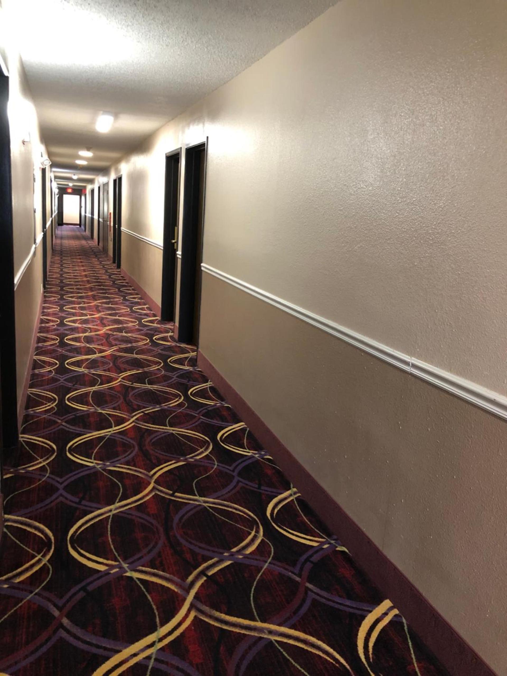 Super 8 by Wyndham Natchitoches photo 26