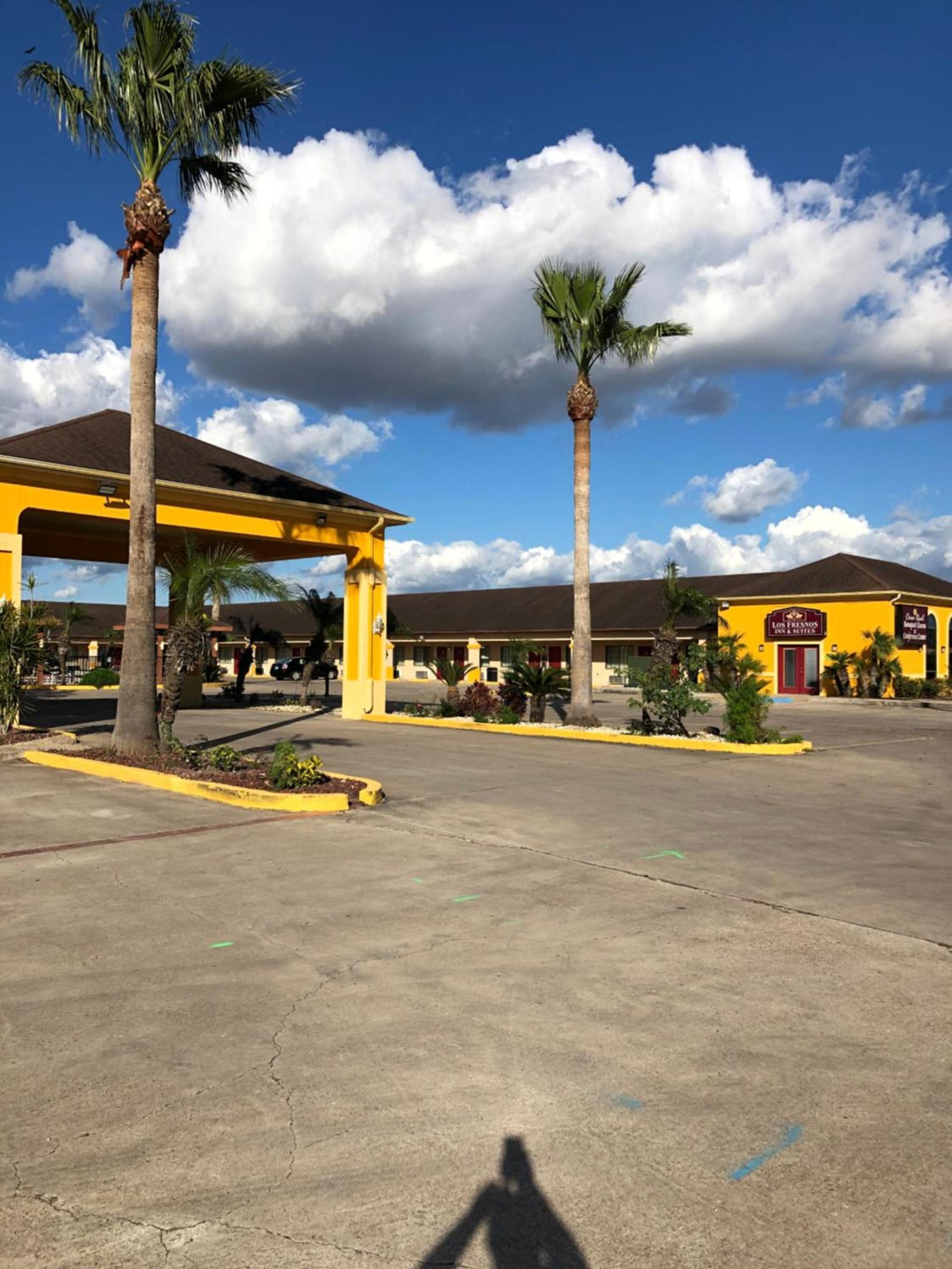 Los Fresnos Inn and Suites photo 78