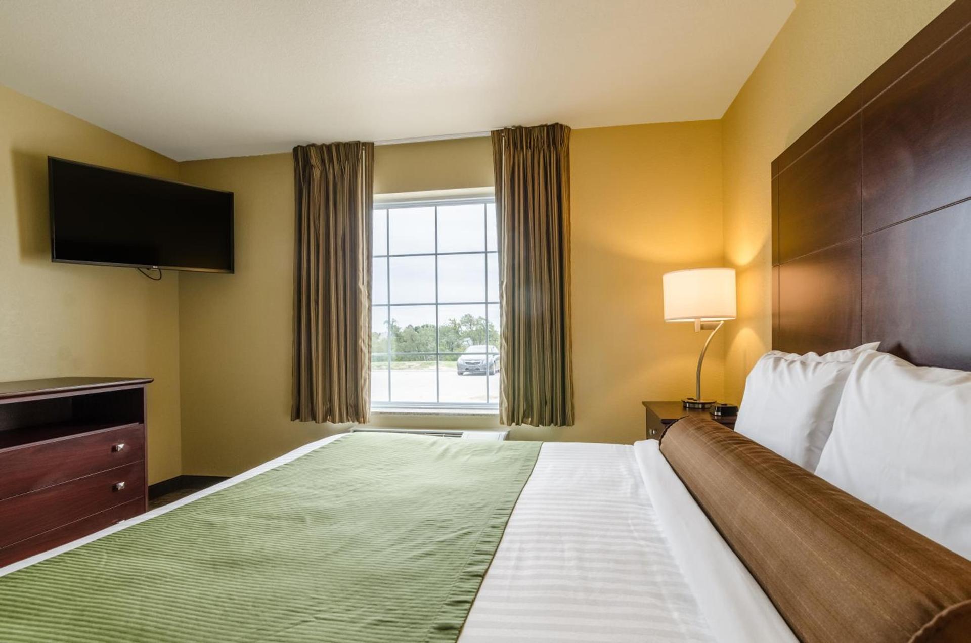 Cobblestone Inn & Suites - Oberlin photo 7