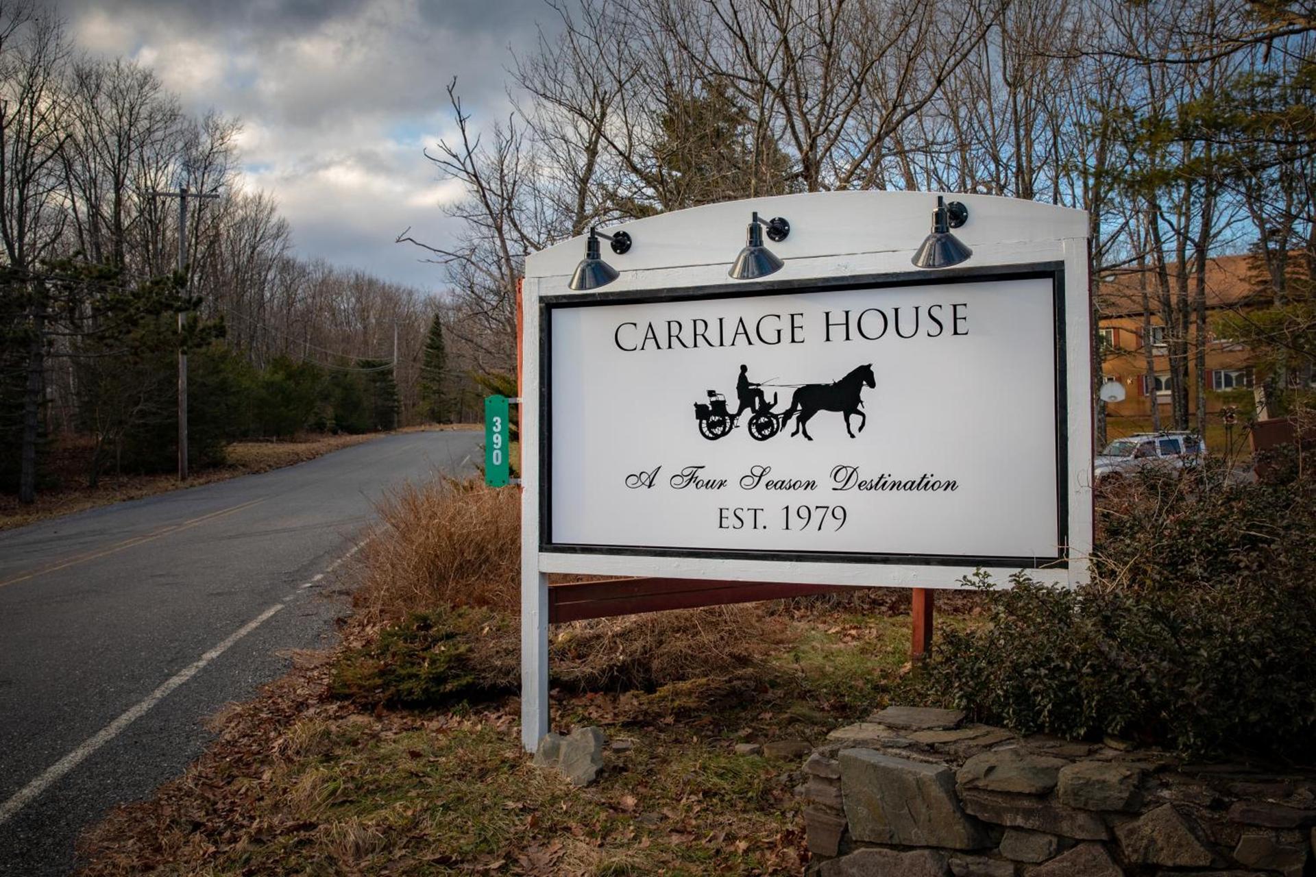 Carriage House Country Club photo 32